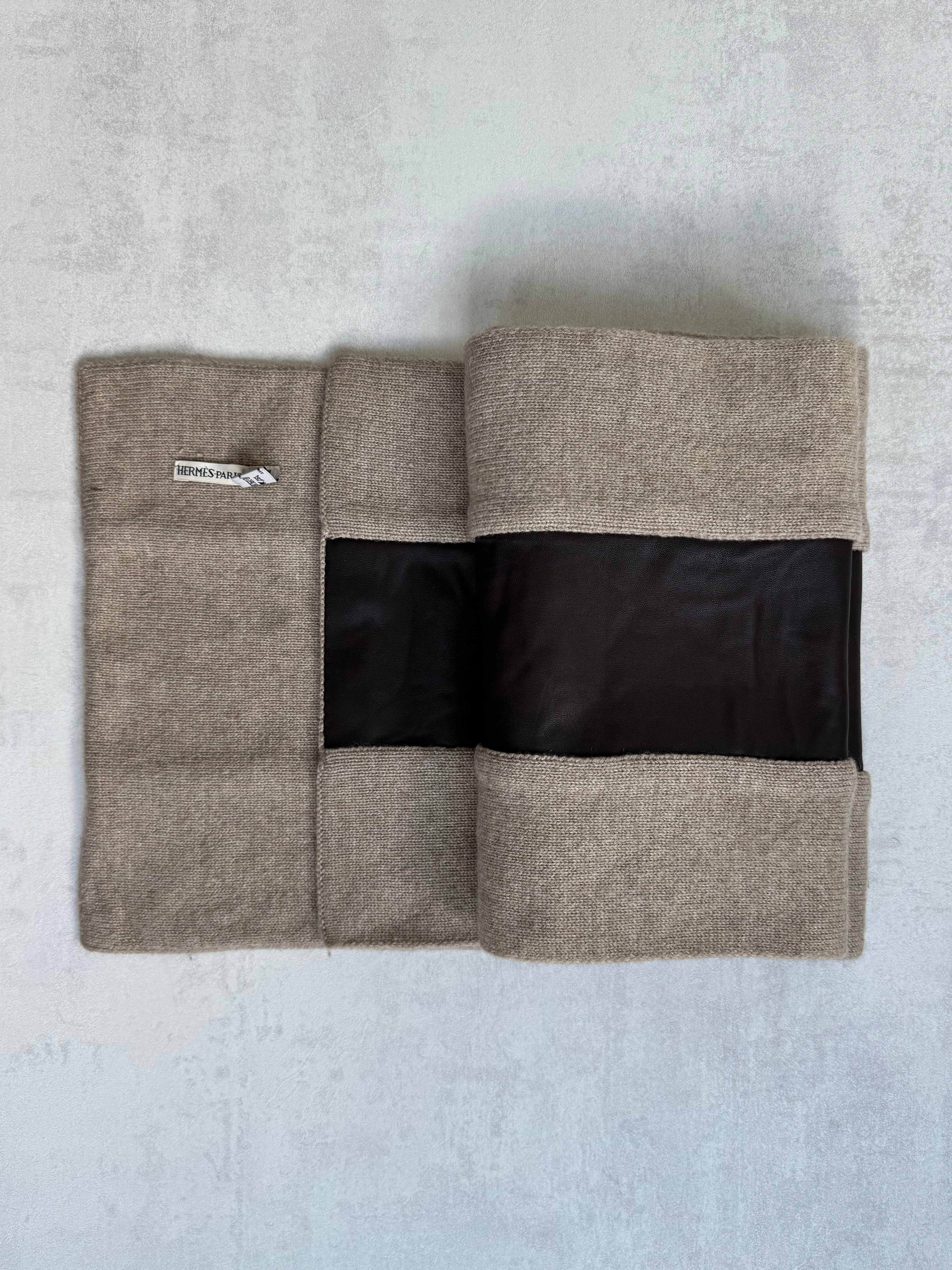 HERMÈS LEATHER PANEL CASHMERE BEANIE & SCARF SET