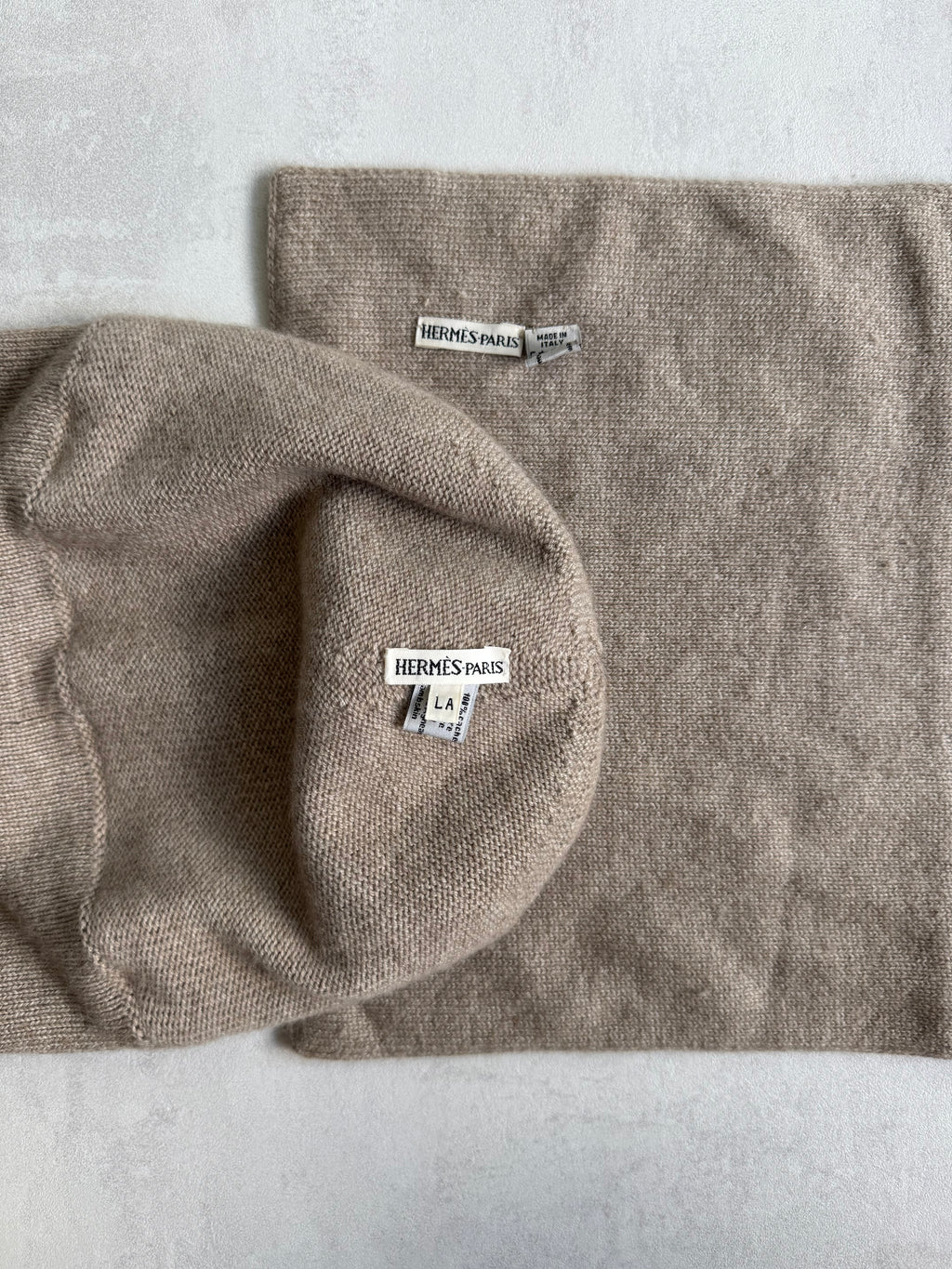 HERMÈS LEATHER PANEL CASHMERE BEANIE & SCARF SET