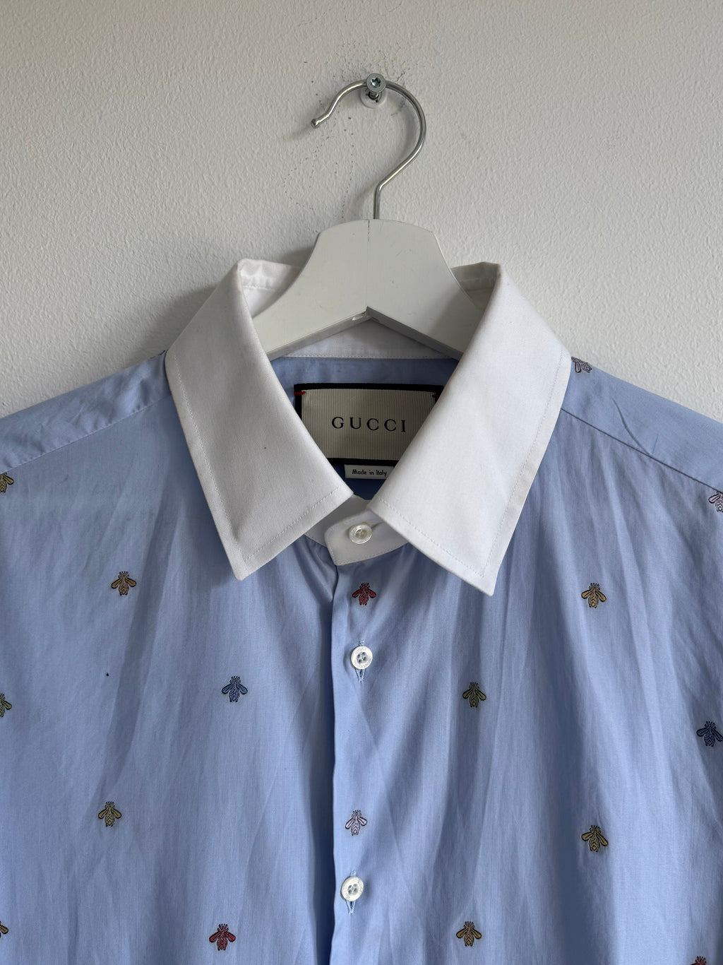 GUCCI EMBROIDERED „BEE“ BUTTON UP SHIRT