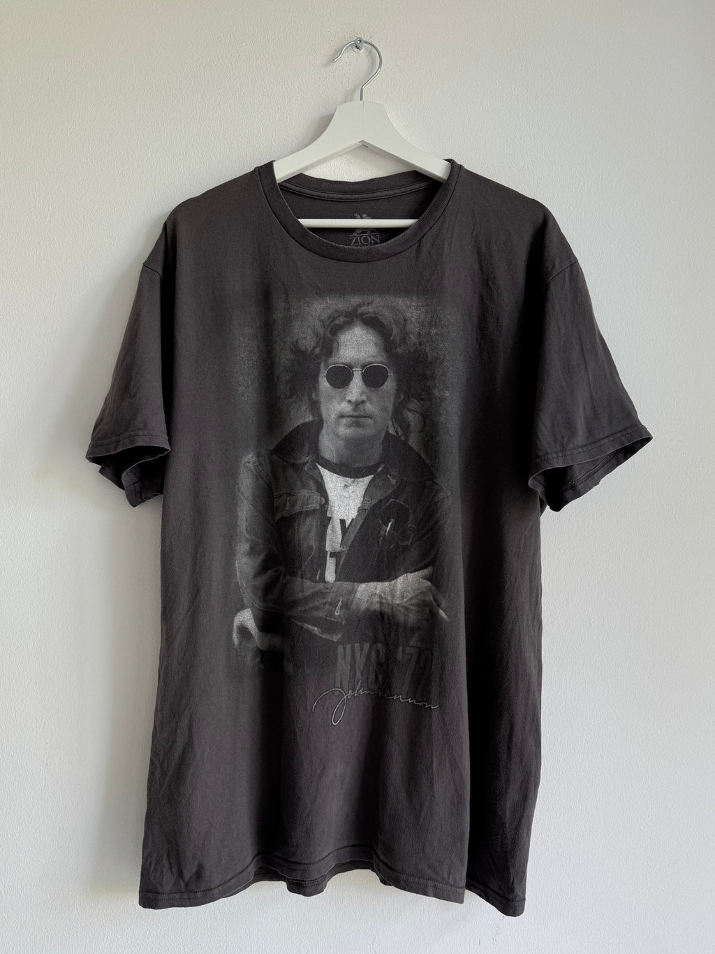 VINTAGE JOHN LENNON GRAPHIC TEE