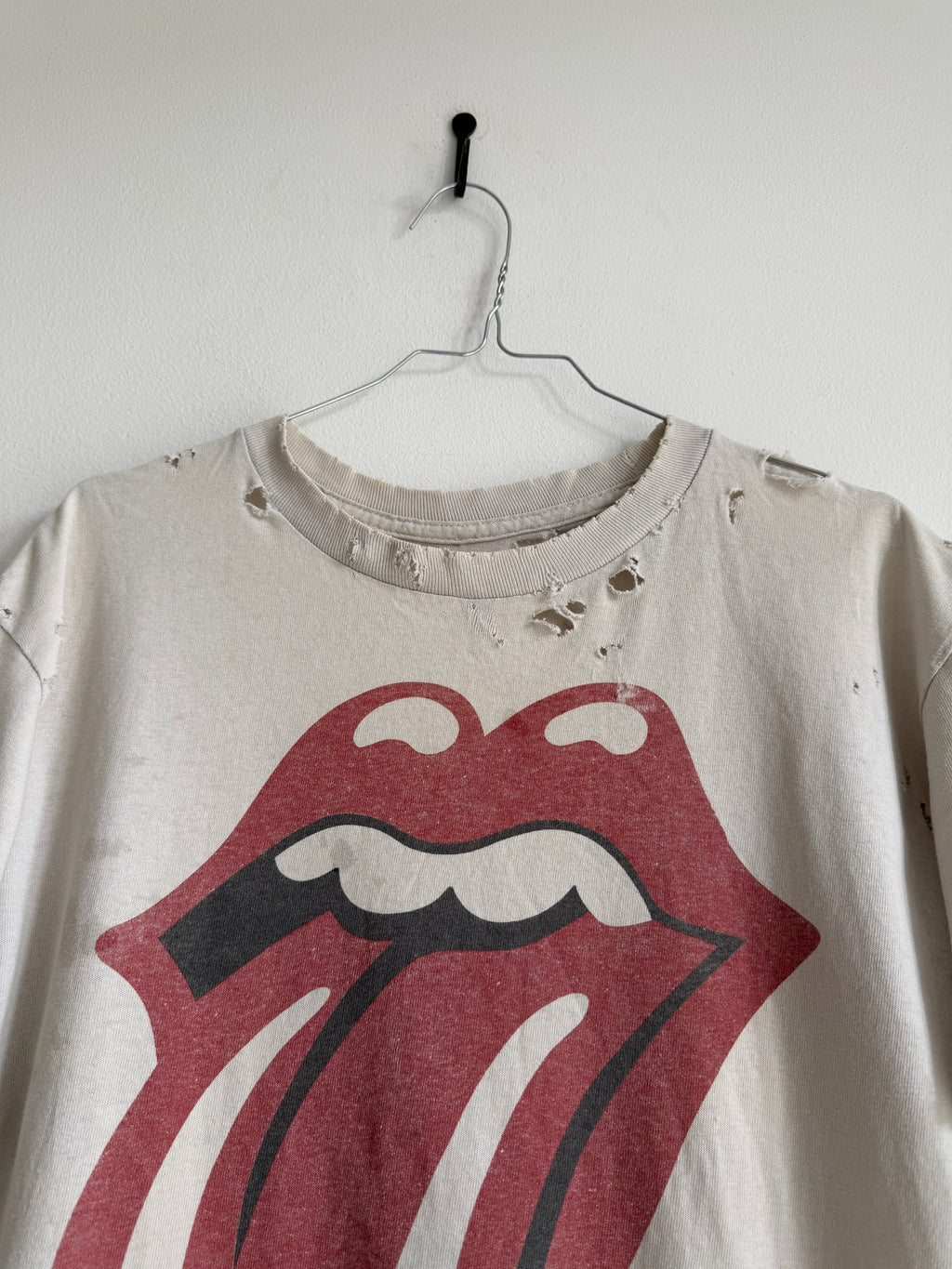 VINTAGE ROLLING STONES DISTRESSED GRAPHIC TEE