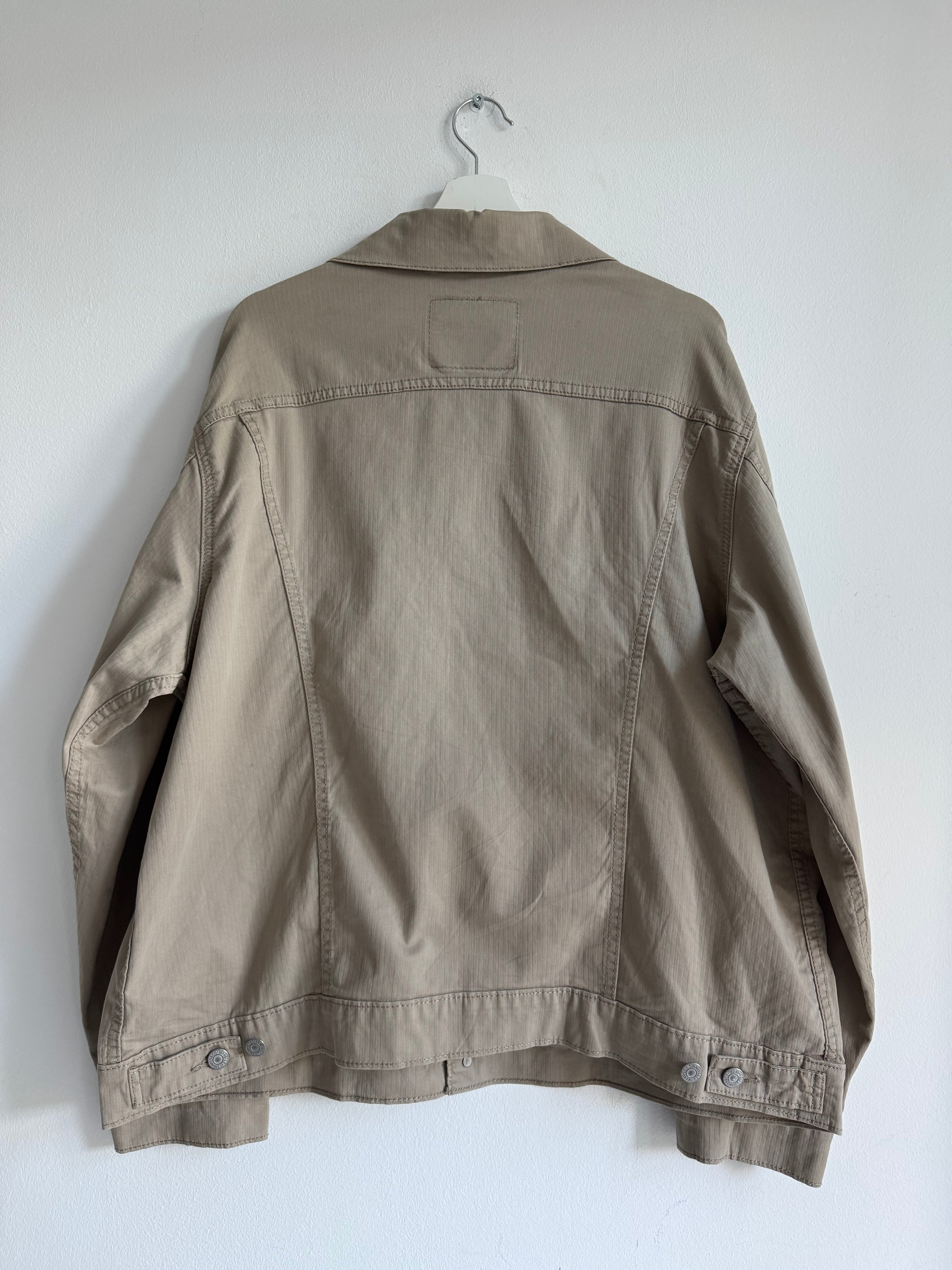 VINTAGE FIT LEVIS JEANS JACKET