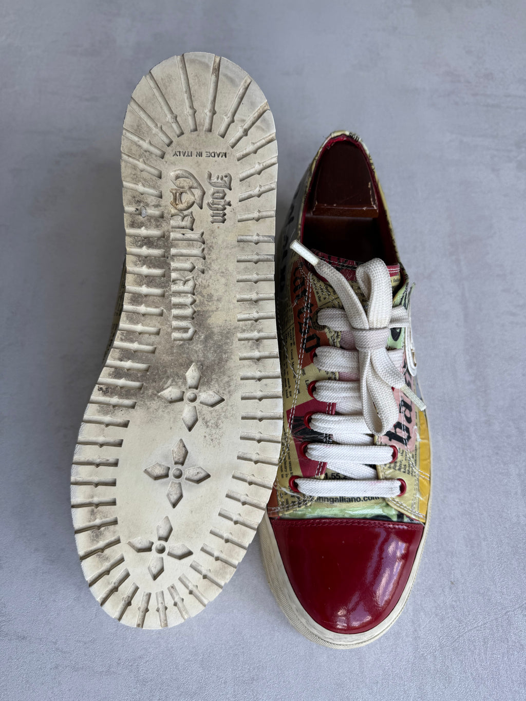 JOHN GALLIANO NEWSPAPER LOW TOP SNEAKER