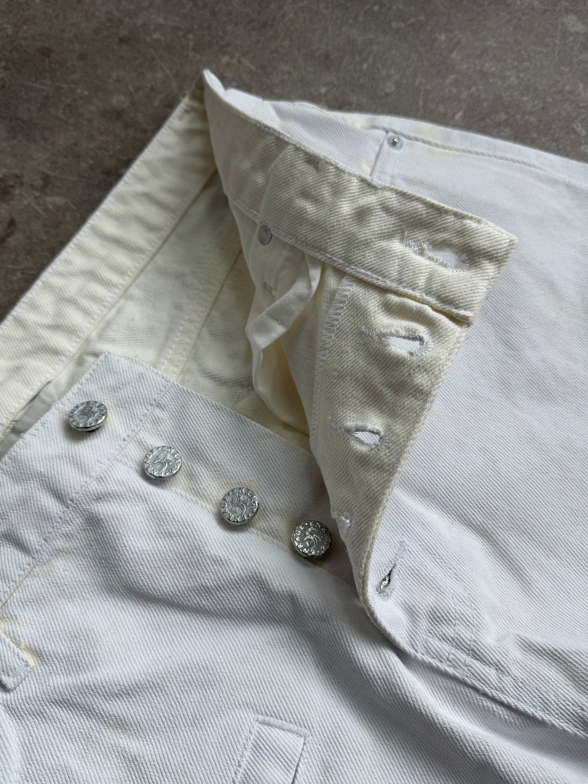 PAINTED BAGGY DENIM