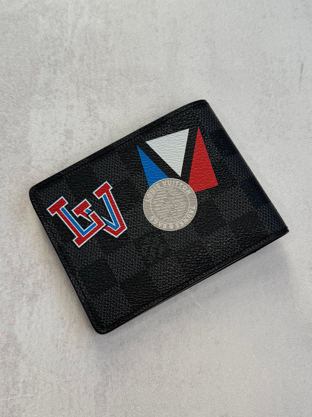 LOUIS VUITTON DAMIER GRAPHITE WORLD TOUR WALLET