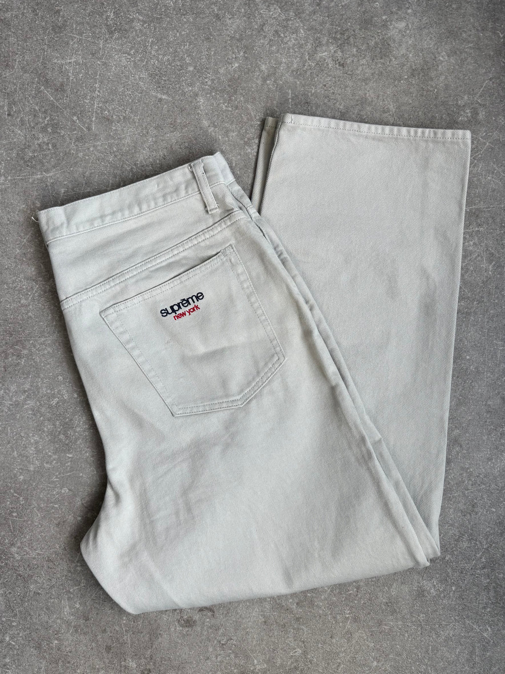 SUPREME BAGGY JEANS