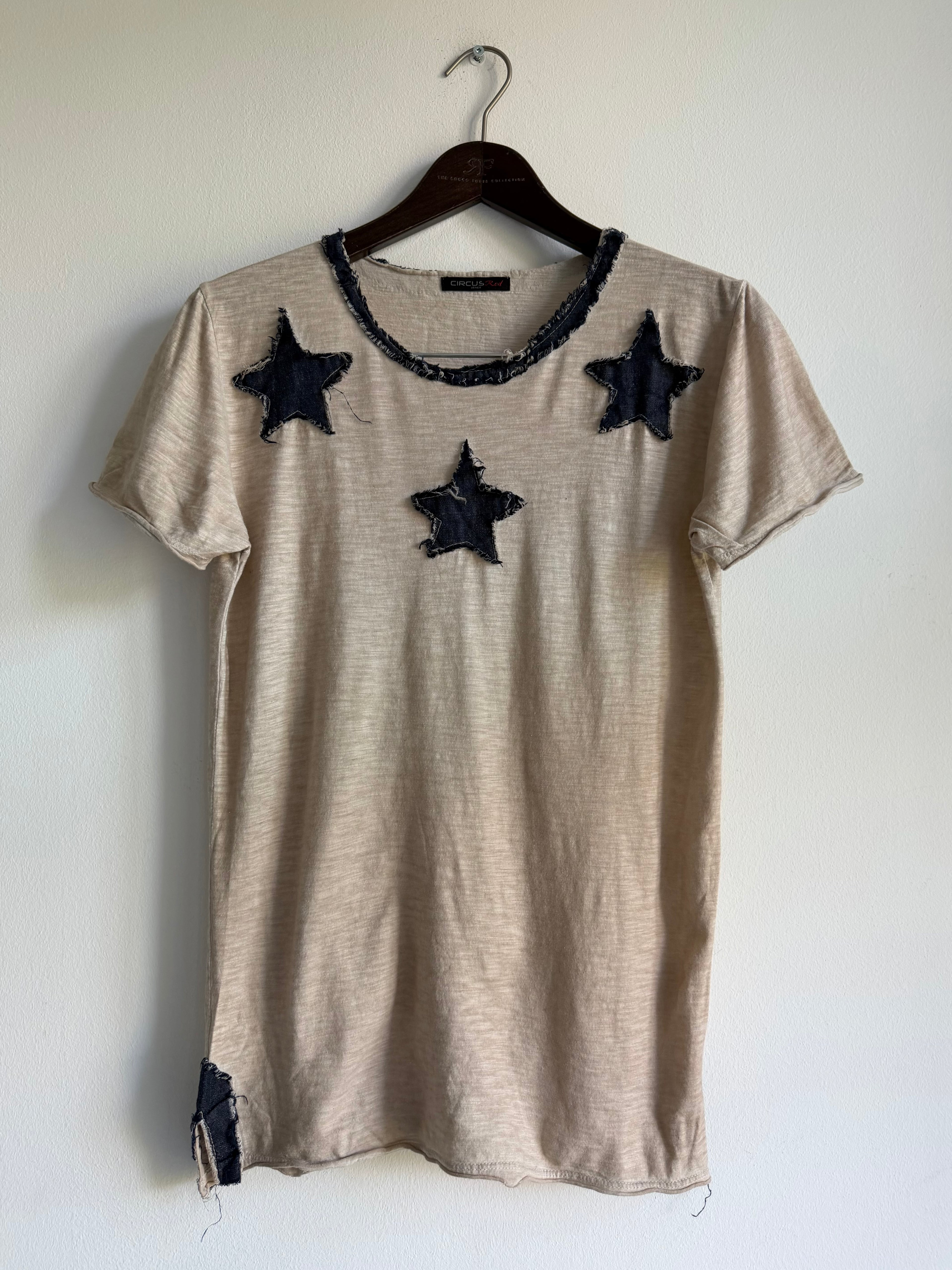 VINTAGE EMBROIDERED STAR COLLAR TEE