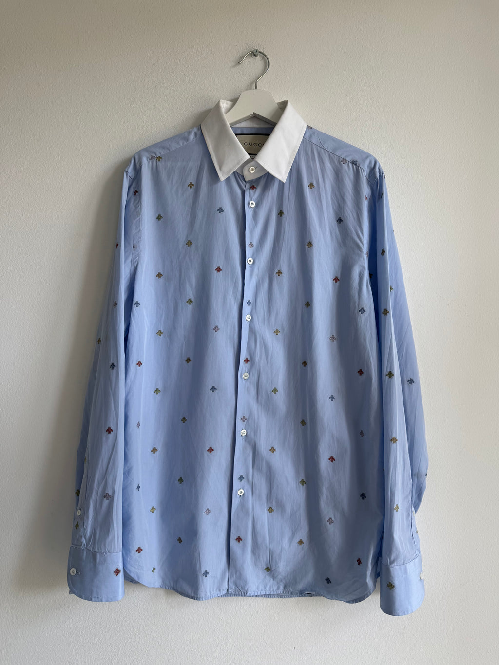 GUCCI EMBROIDERED „BEE“ BUTTON UP SHIRT