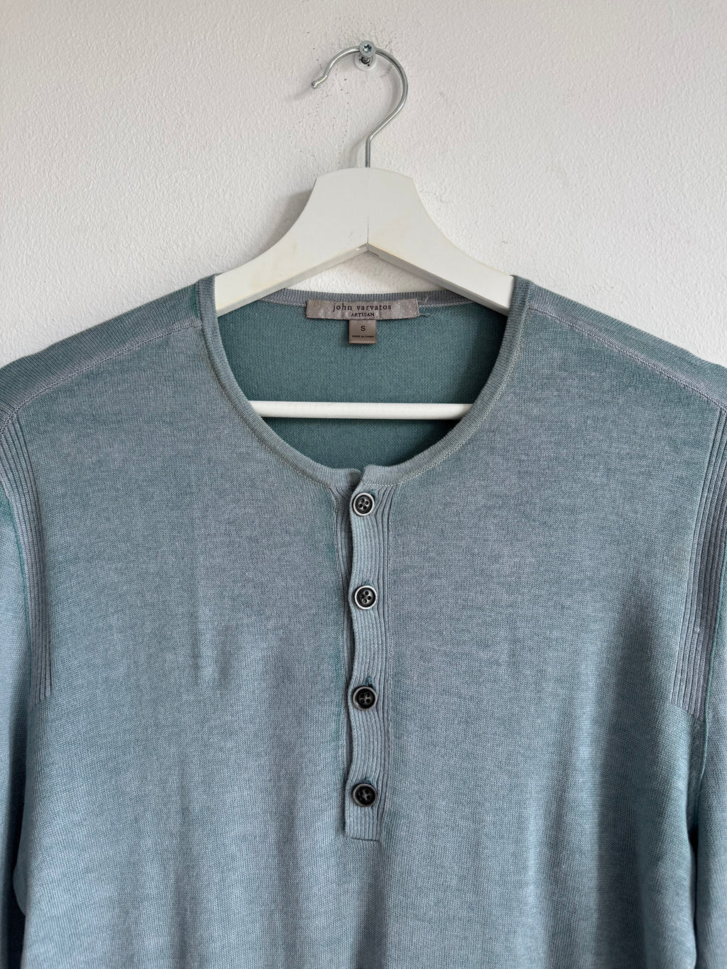 JOHN VARVATOS HENLEY KNIT SWEATER