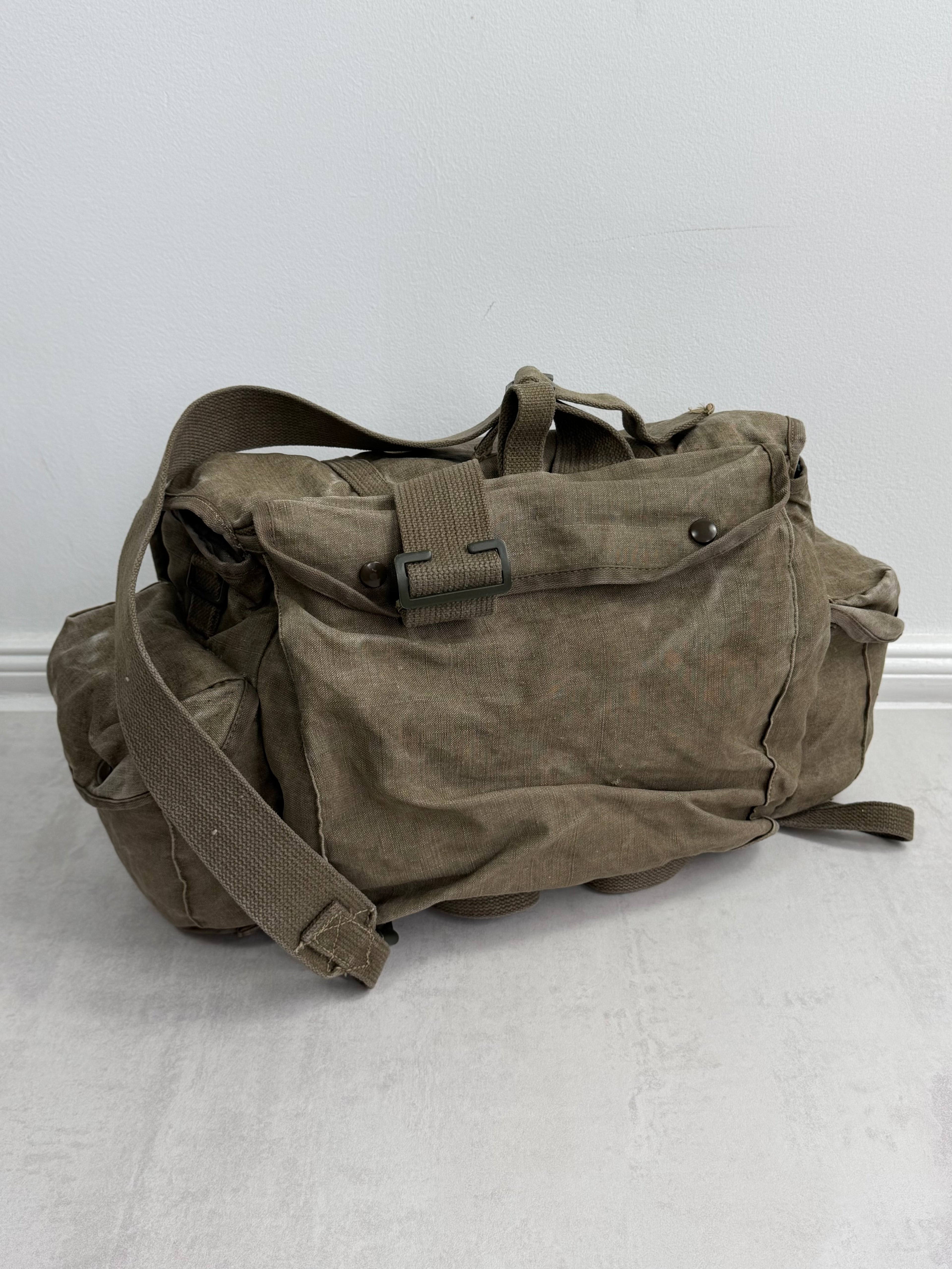 VINTAGE MILITARY CANVAS SHOULDER BAG