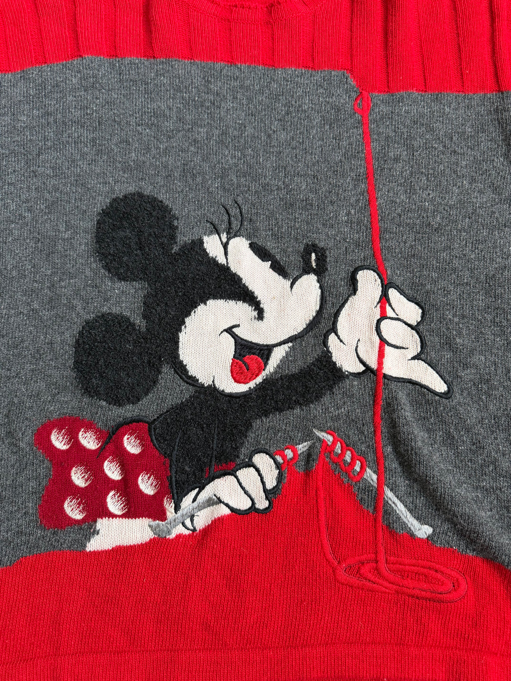 VINTAGE ICEBERG DISNEY KNIT SWEATER