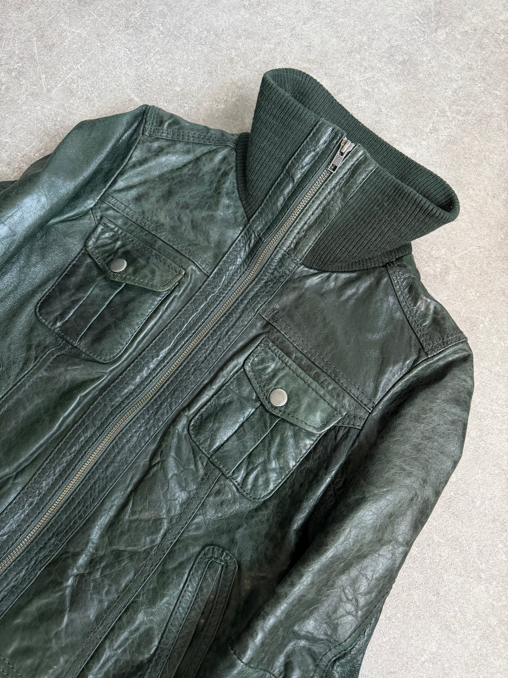VINTAGE WOMENS HIGH COLLAR LEATHER JACKET