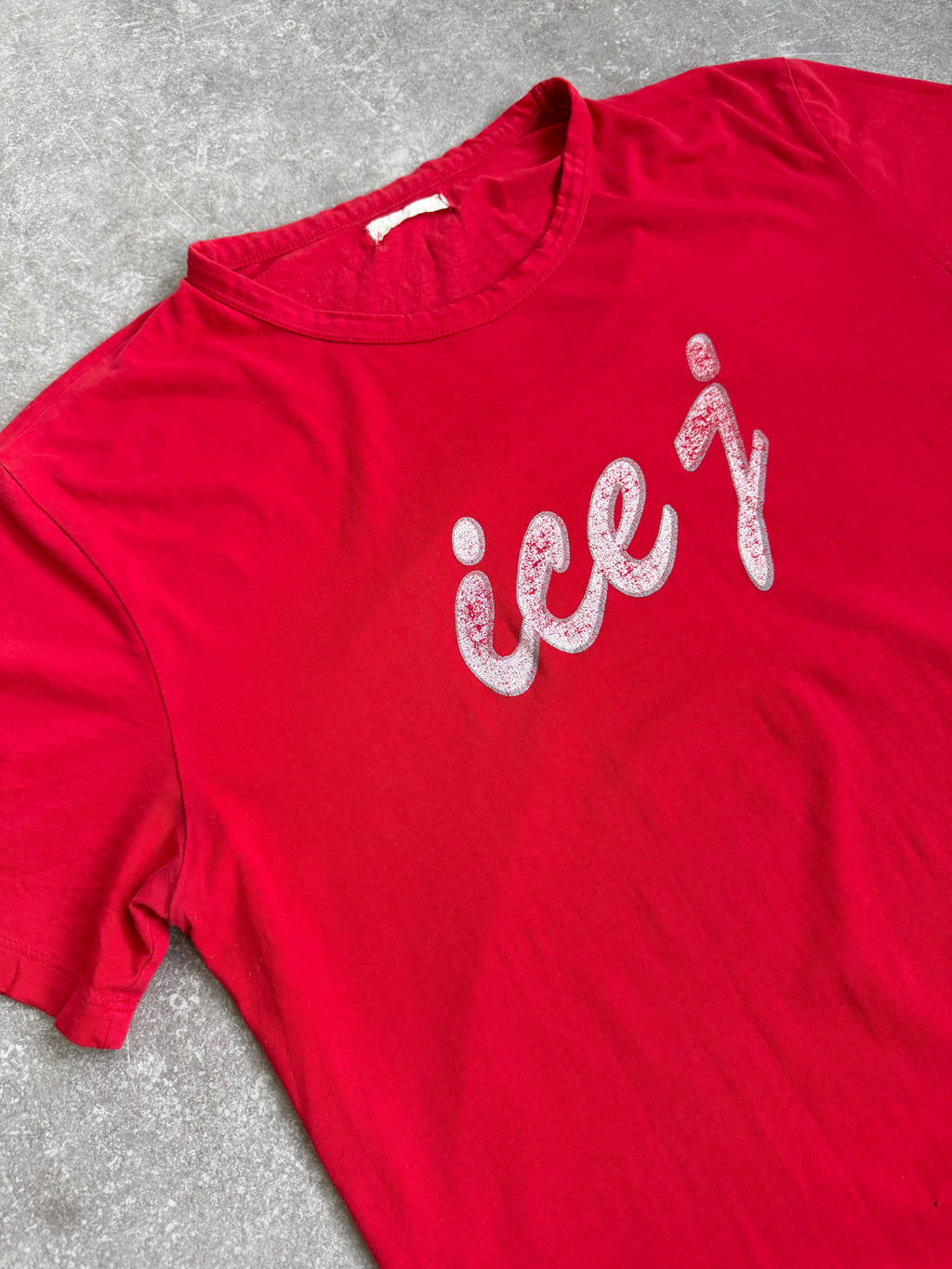 VINTAGE ICEBERG GRAPHIC TEE