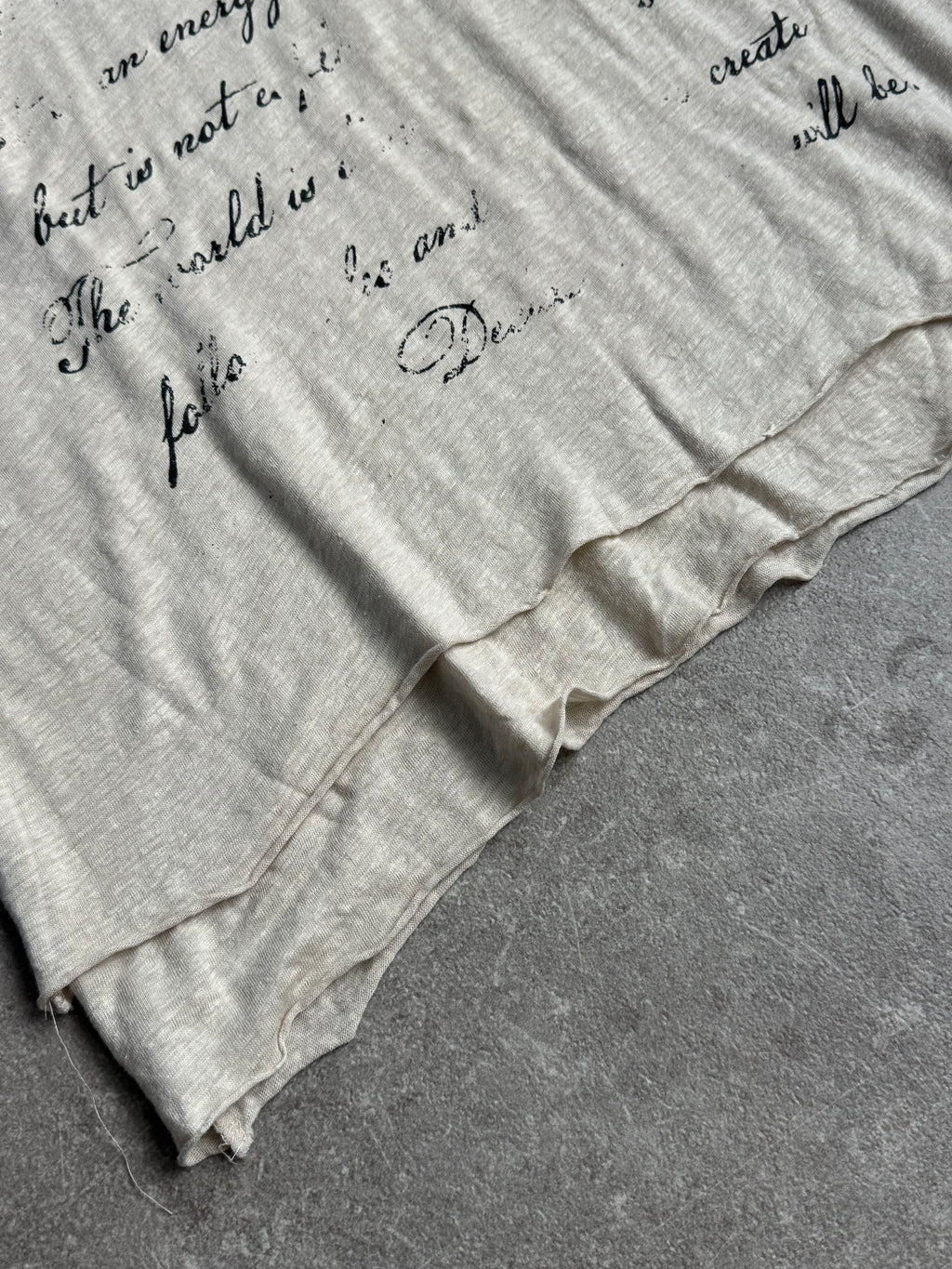 VINTAGE DOUBLE LAYERED GRAPHIC TEE
