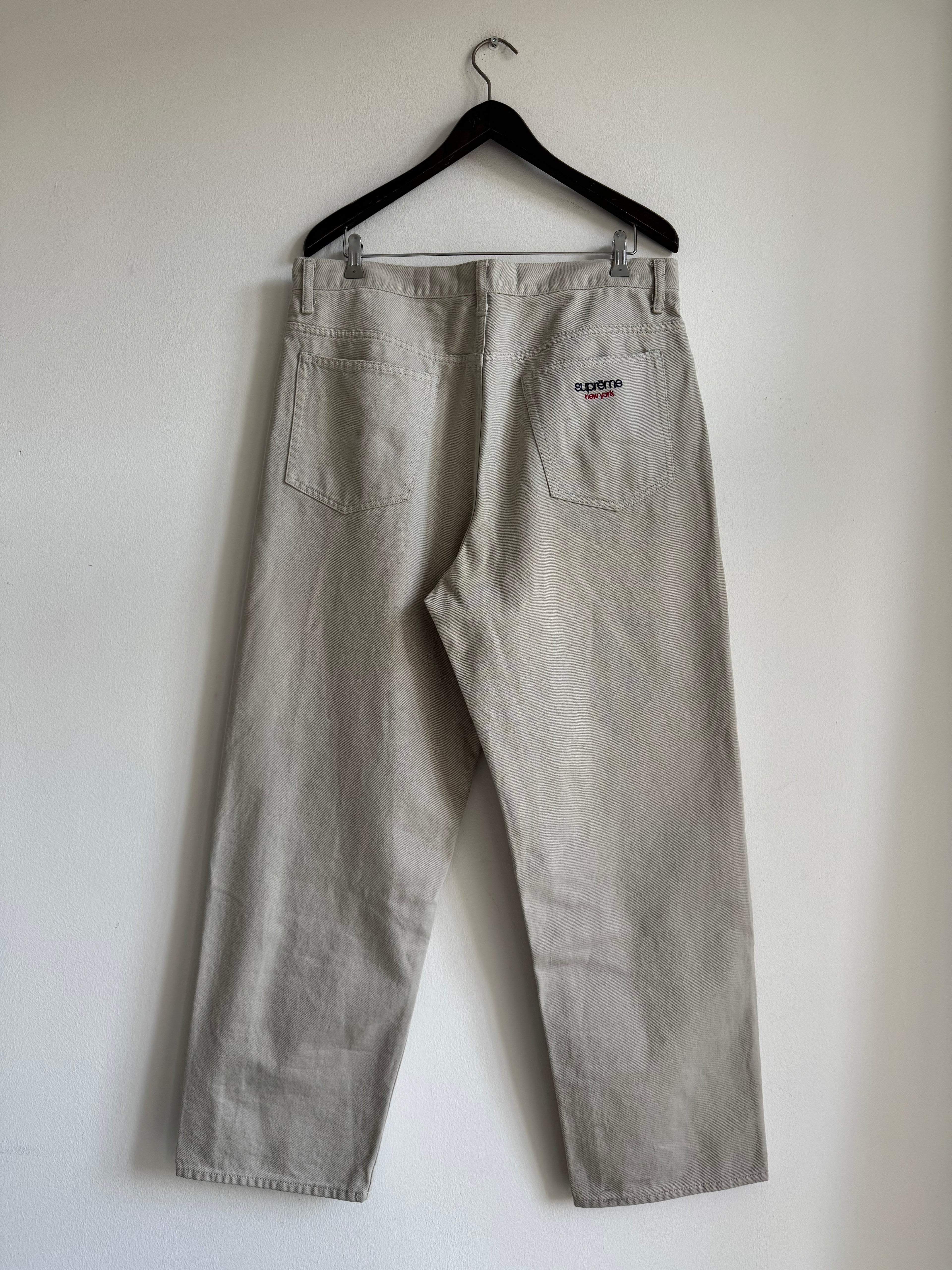 SUPREME BAGGY JEANS