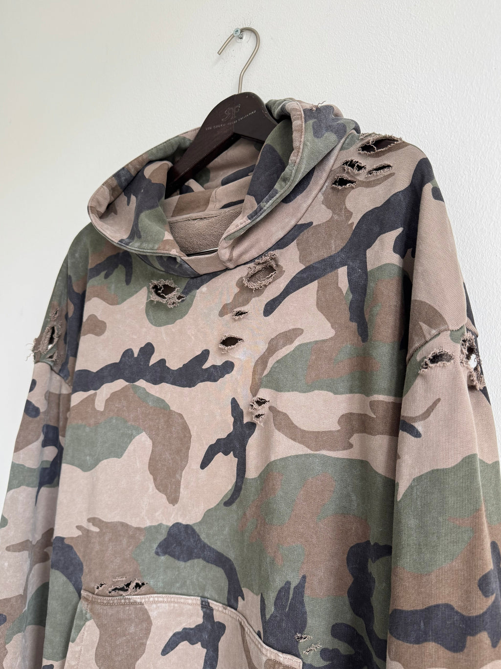 VINTAGE DISTRESSED CAMO HOODIE