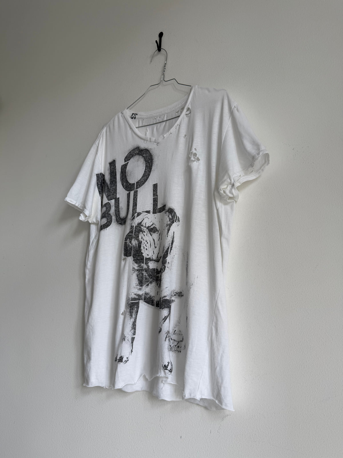 VINTAGE DISTRESSED „BULLDOG“ GRAPHIC TEE