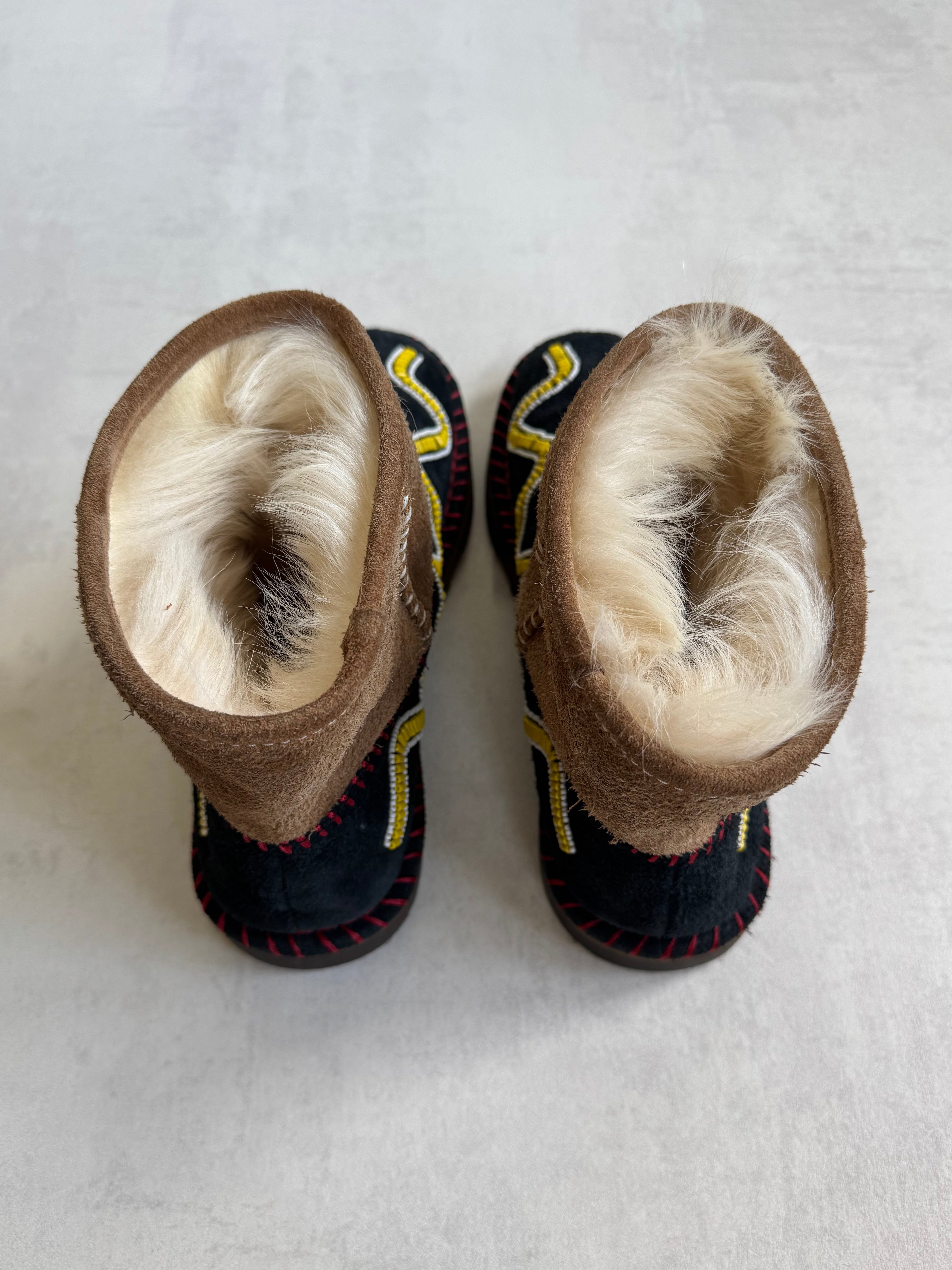 UGG X DENIM TEARS CLASSIC ONIA "BLACK SEMINOLE" BOOT
