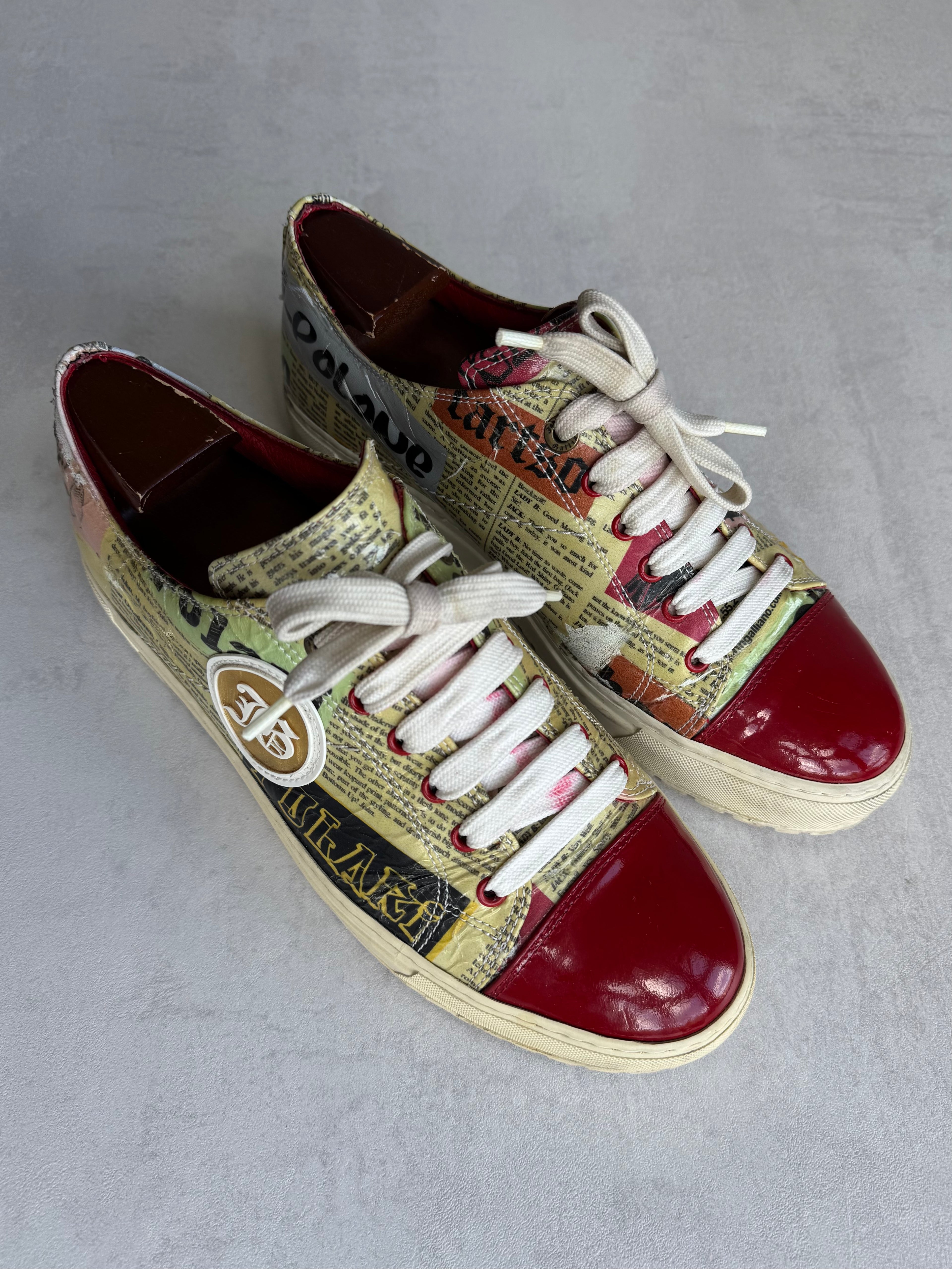 JOHN GALLIANO NEWSPAPER LOW TOP SNEAKER