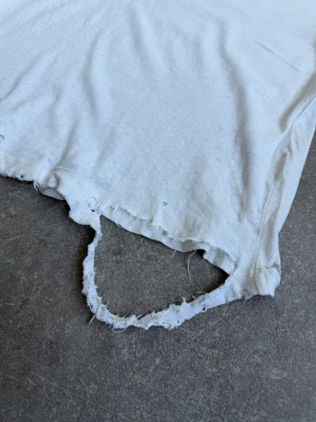 VINTAGE HEAVY DISTRESSED TEE