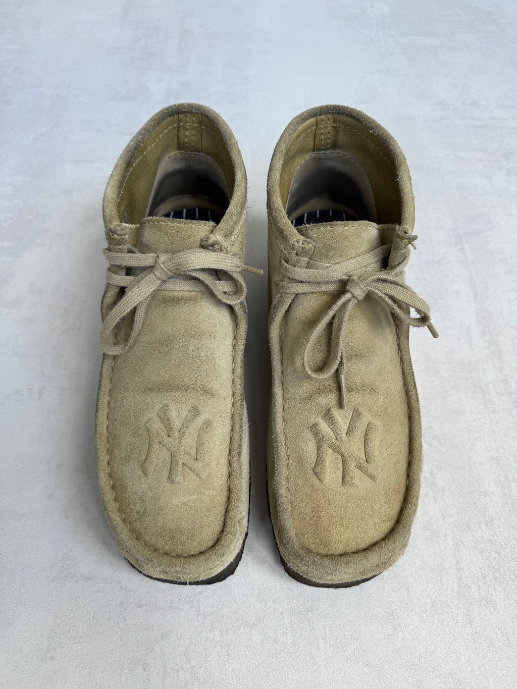 KITH X CLARKS WALLABEE „YANKEE“ EDITION