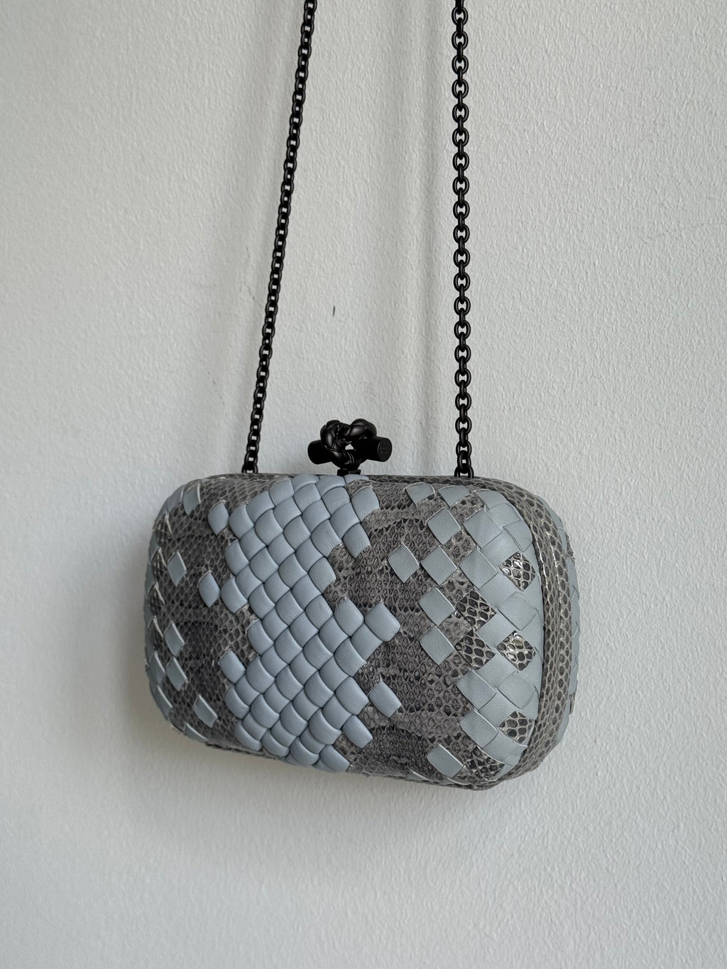 BOTTEGA VENETA KNOT CLUTCH
