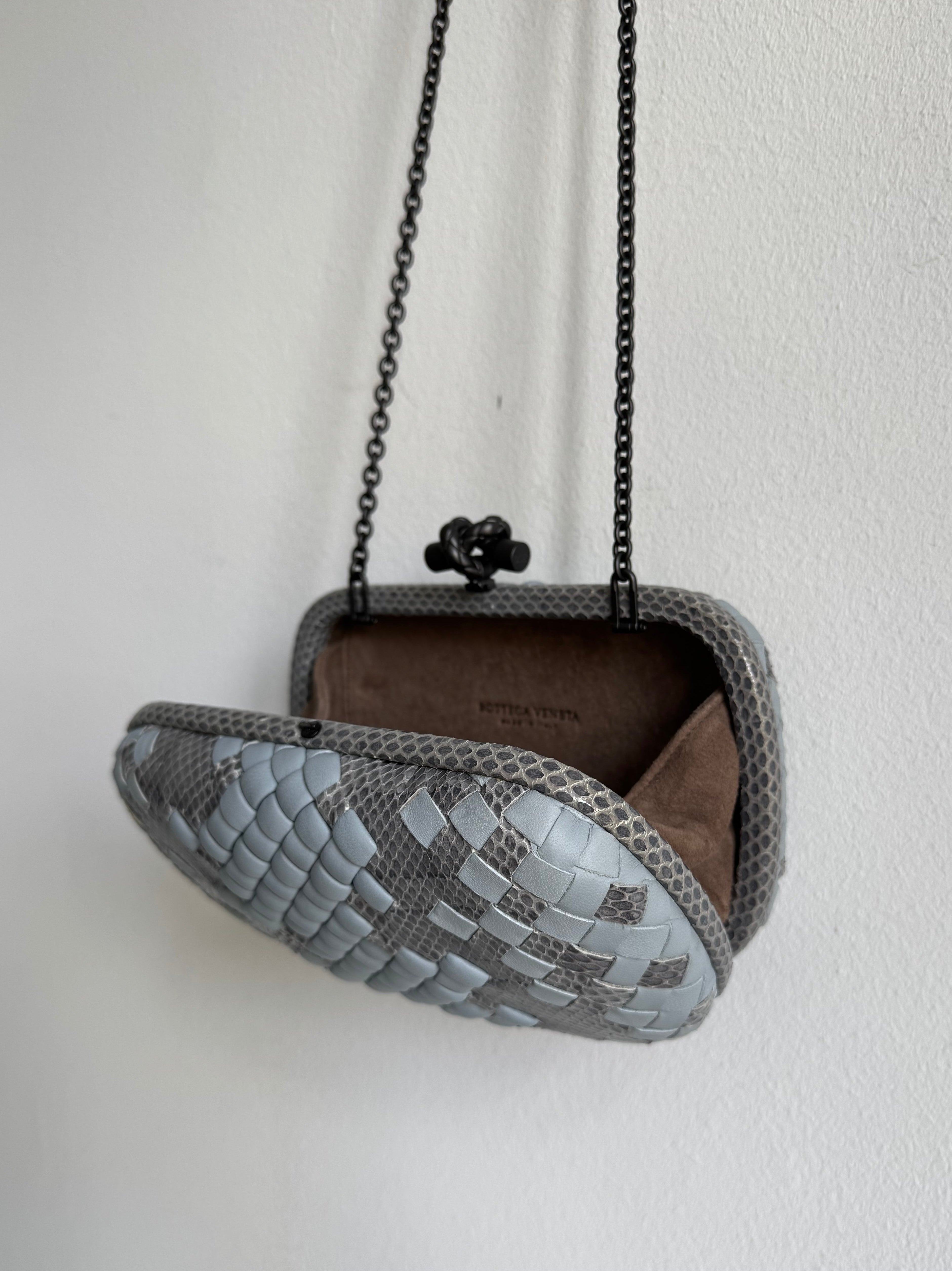BOTTEGA VENETA KNOT CLUTCH