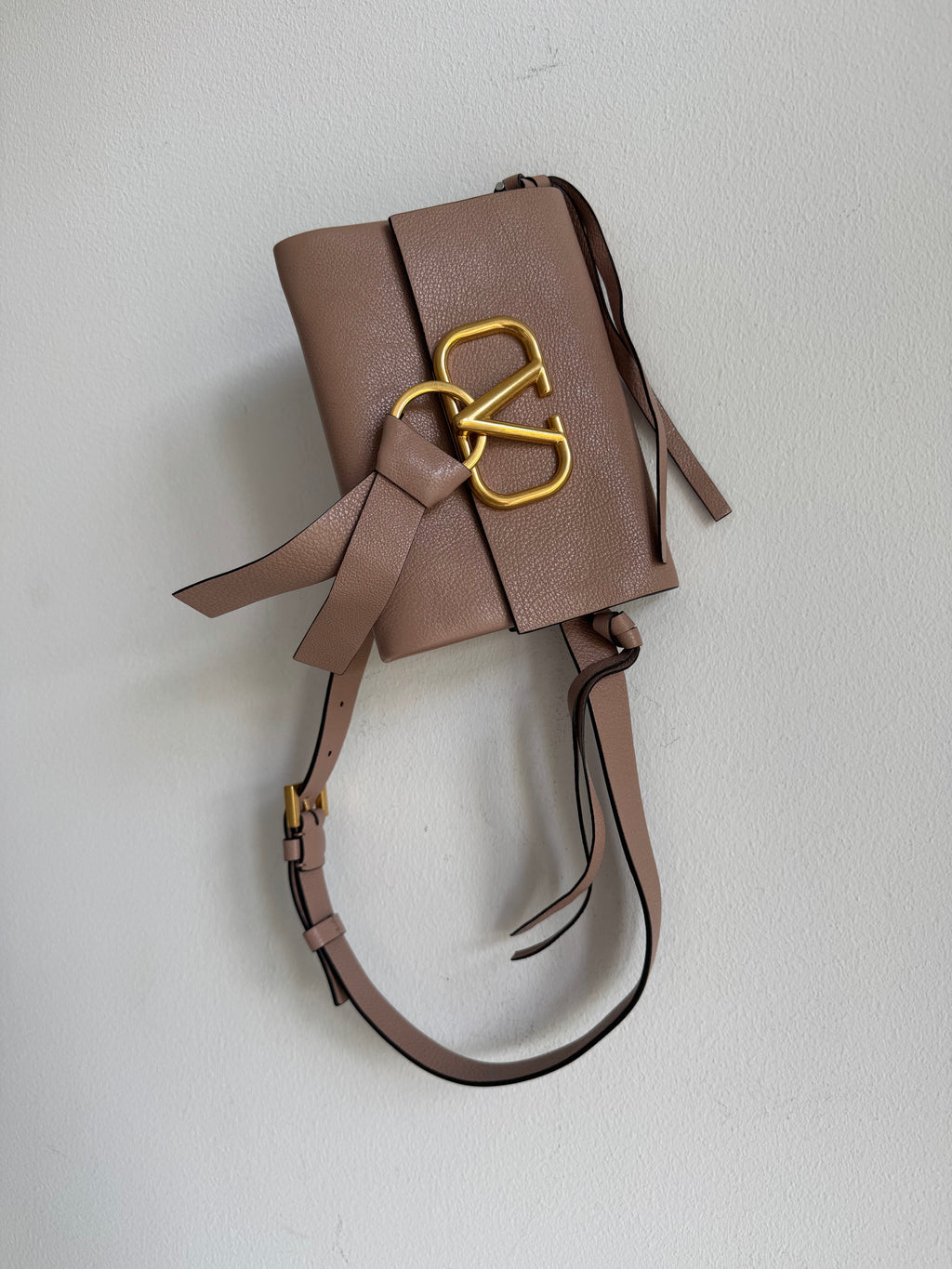 VALENTINO BELT BAG