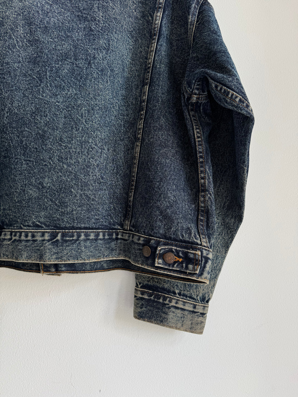 VINTAGE LEVI`S JEANS JACKET