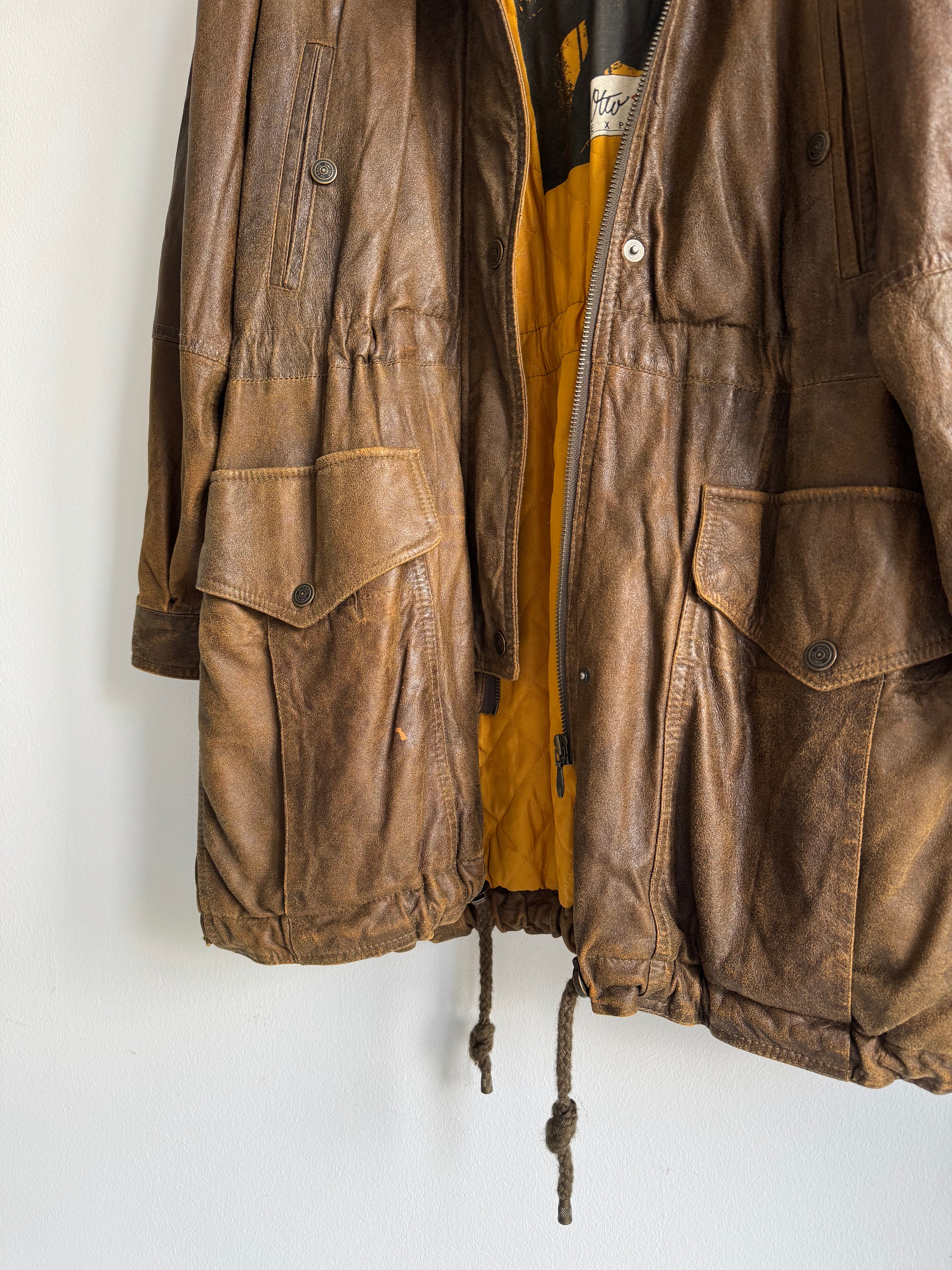 VINTAGE LEATHER COAT