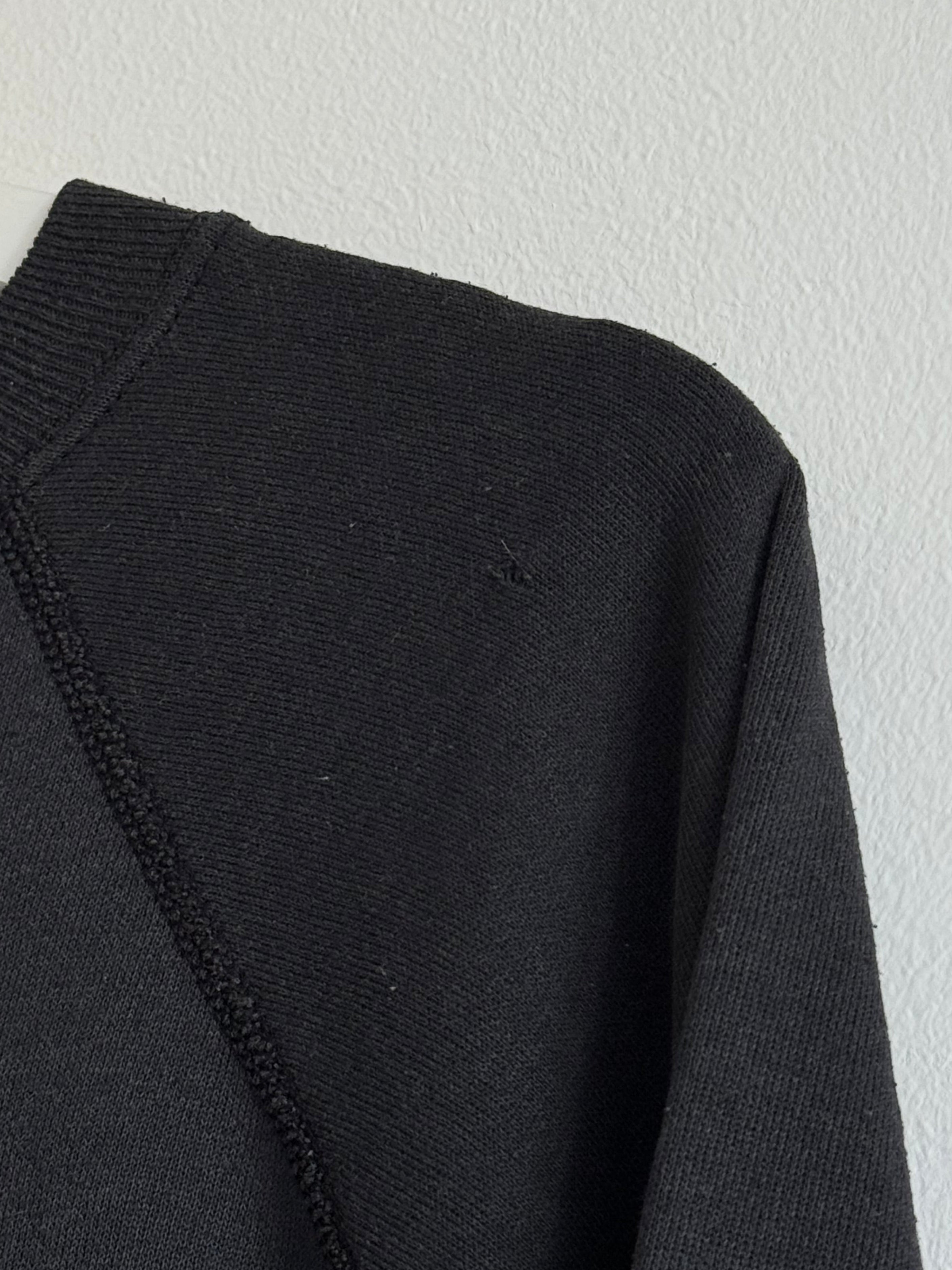 VINTAGE EMBROIDERED "USA" SWEATER