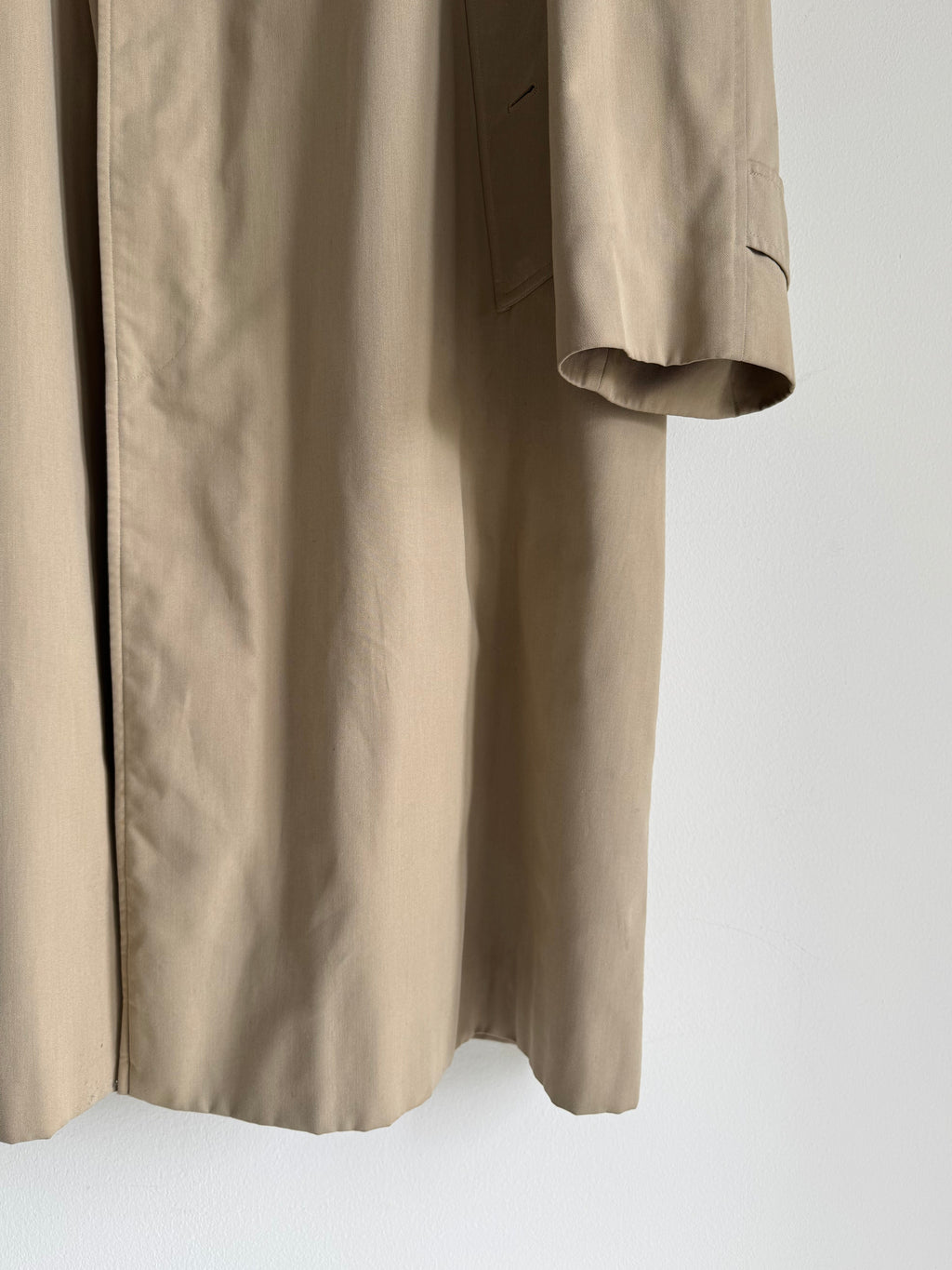 VINTAGE BURBERRY TRENCHCOAT