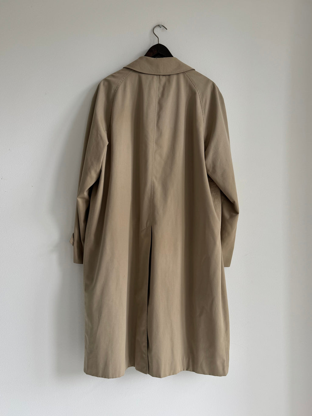 VINTAGE BURBERRY TRENCHCOAT
