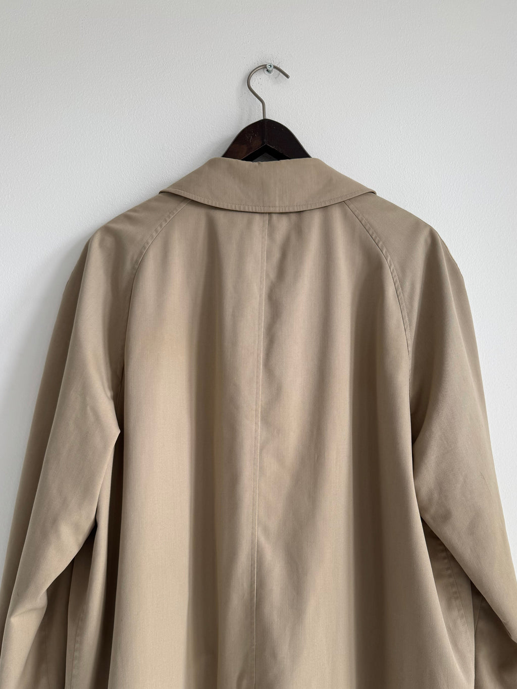 VINTAGE BURBERRY TRENCHCOAT
