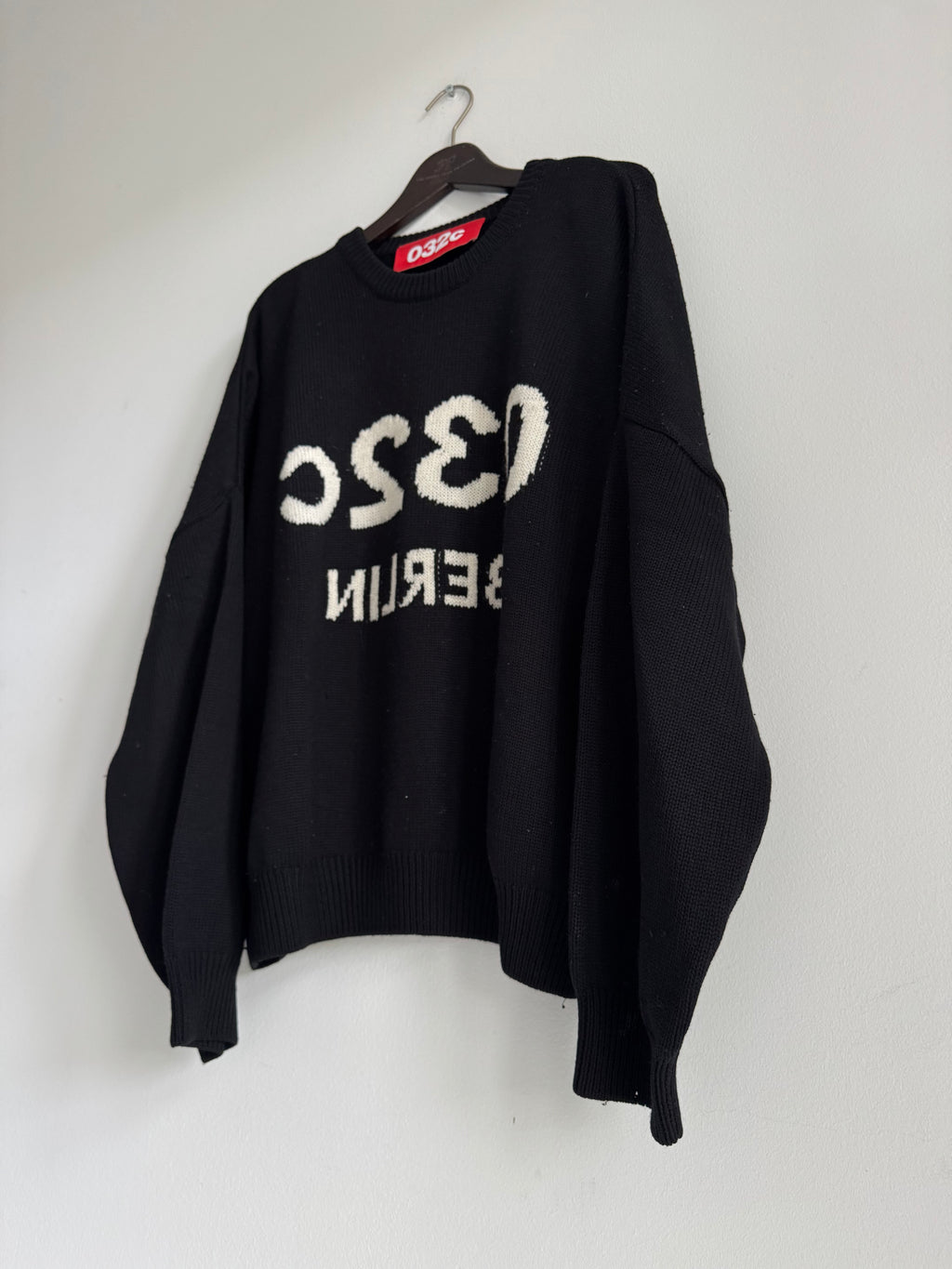 032C "SELFIE" KNIT SWEATER