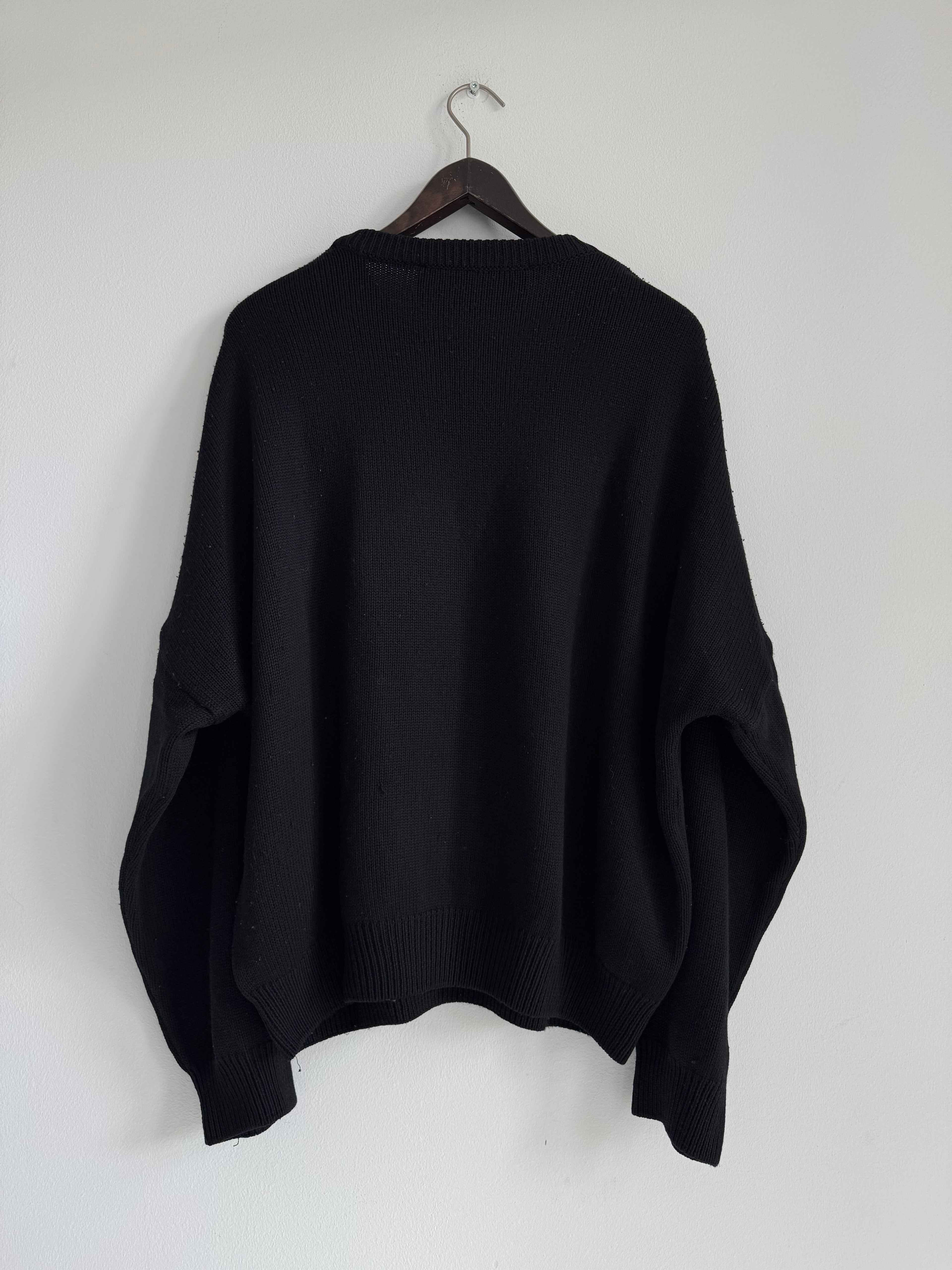 032C "SELFIE" KNIT SWEATER