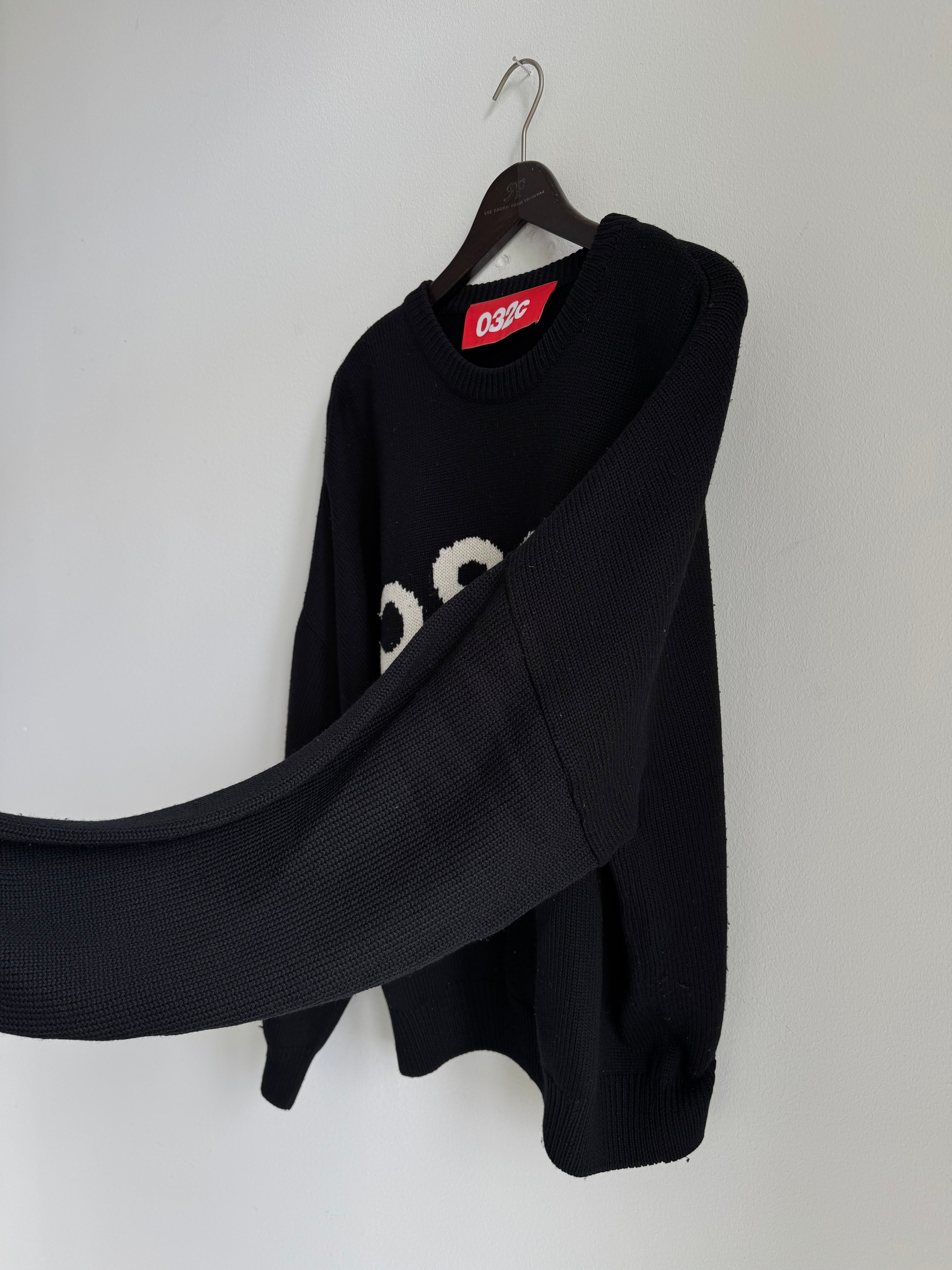 032C "SELFIE" KNIT SWEATER