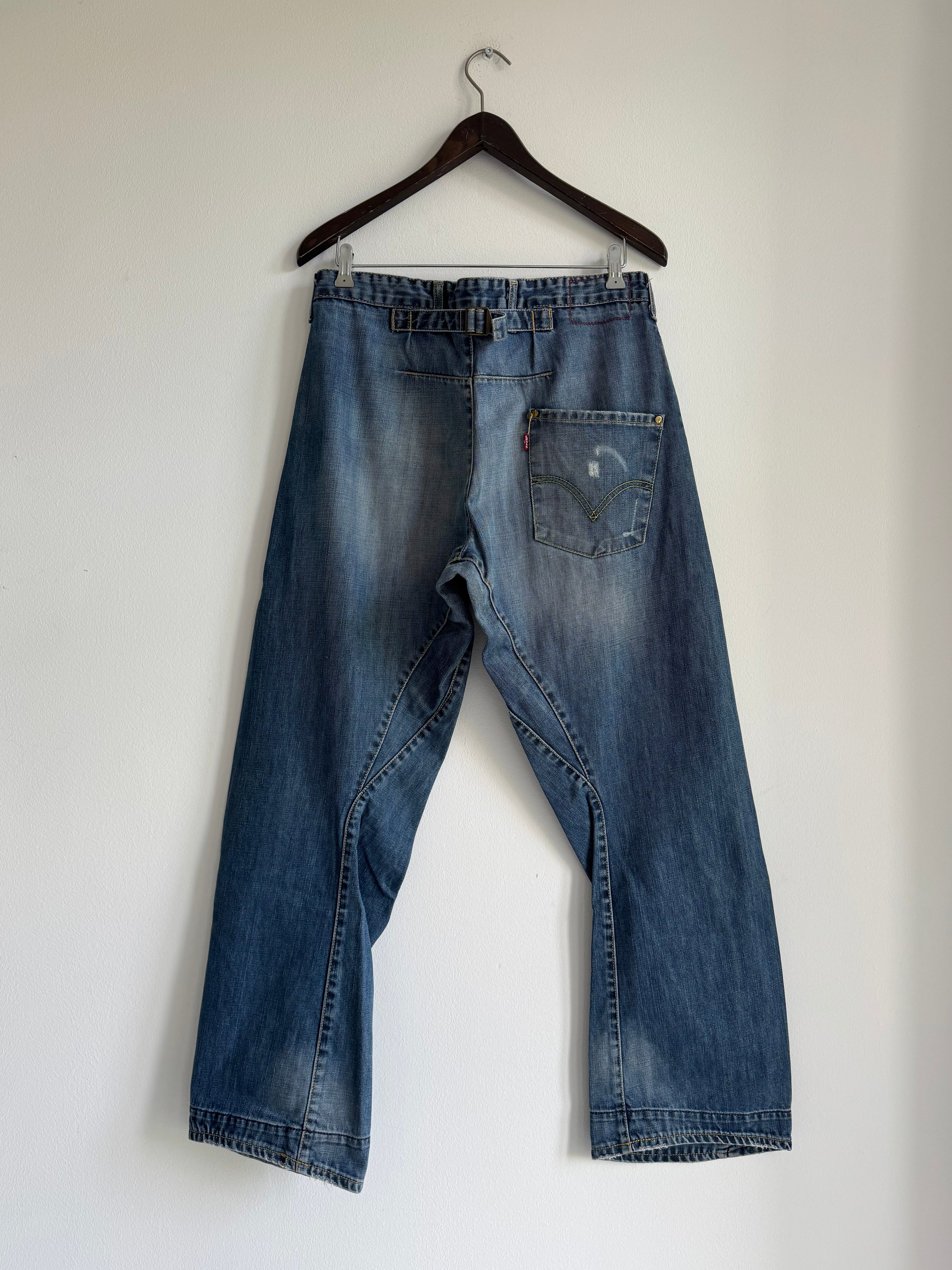 VINTAGE LEVIS "ENGINEERED" JEANS
