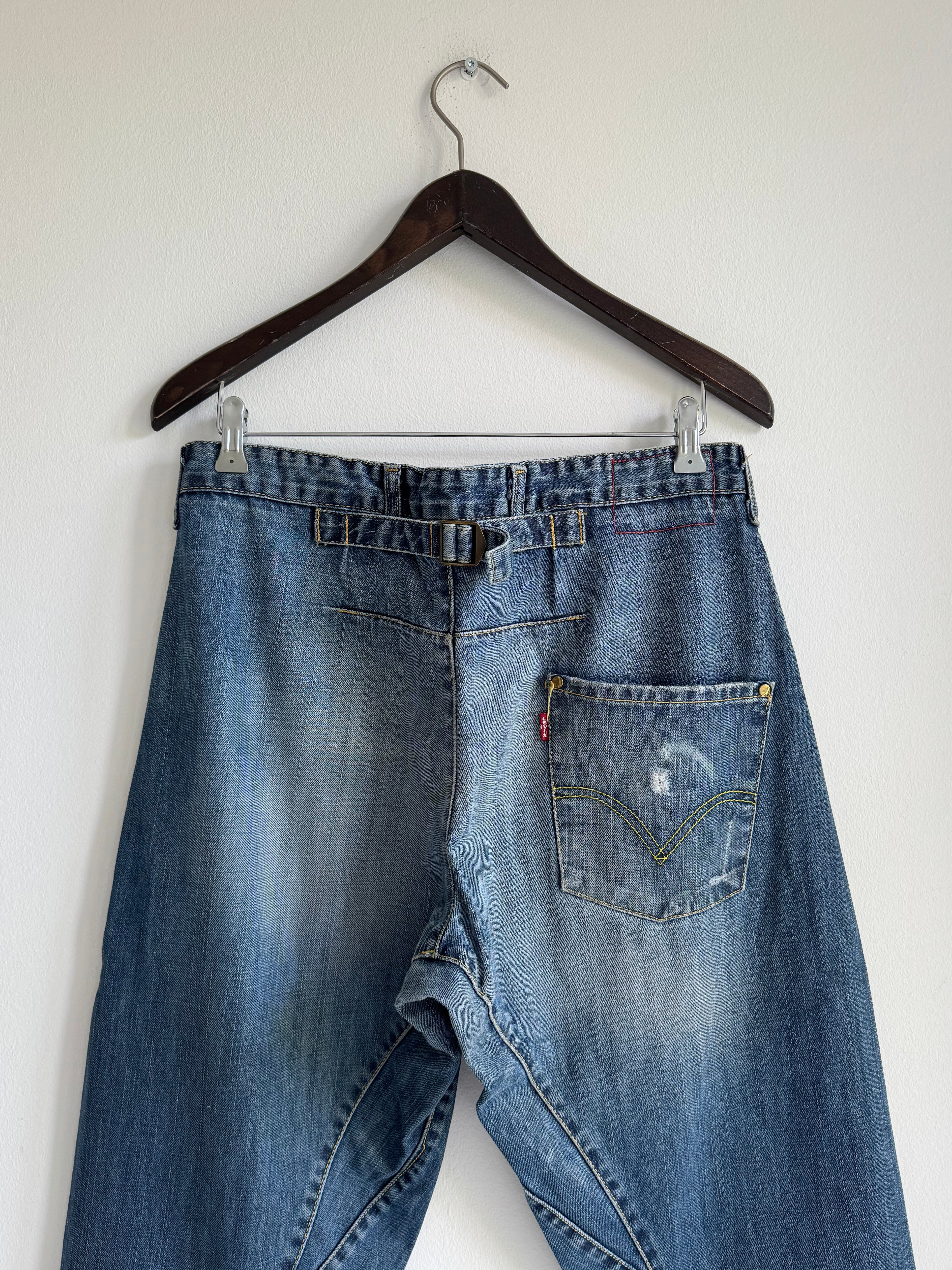 VINTAGE LEVIS "ENGINEERED" JEANS