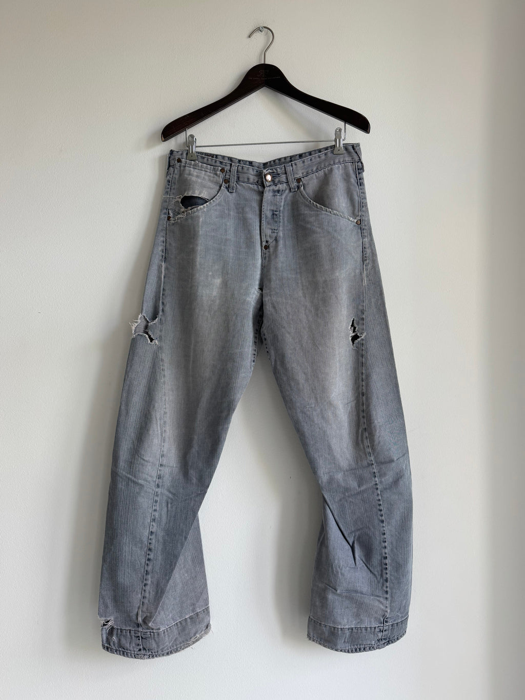 VINTAGE LEVIS "ENGINEERED" HEAVY DISTRESSED JEANS