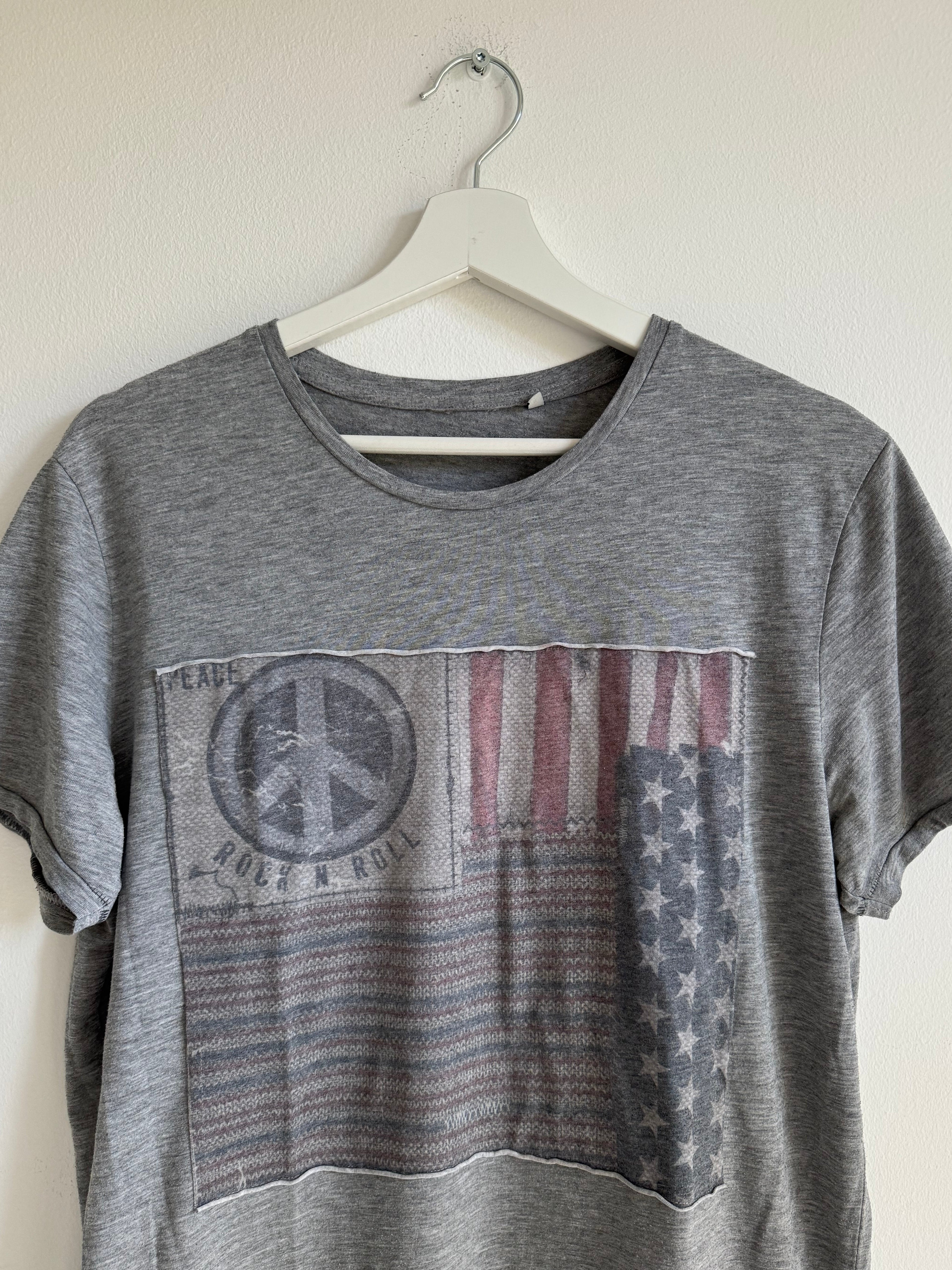 VINTAGE AMERICAN PEACE TEE