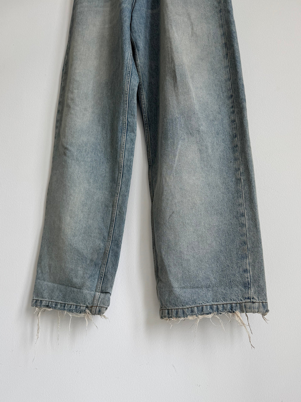 BALENCIAGA WIDE LEG BAGGY JEANS SS22