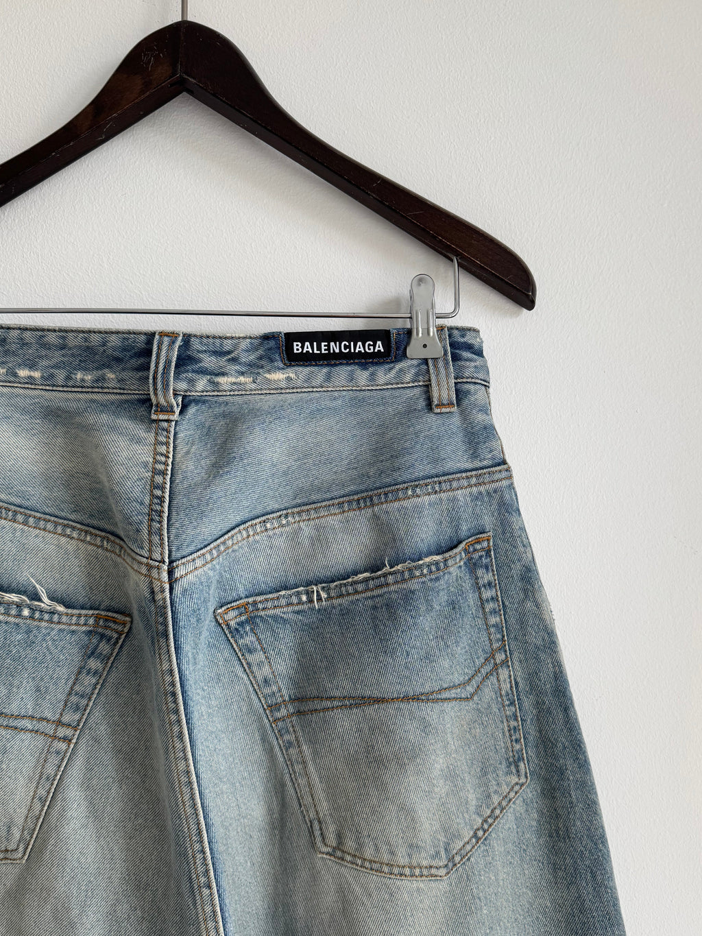 BALENCIAGA WIDE LEG BAGGY JEANS SS22