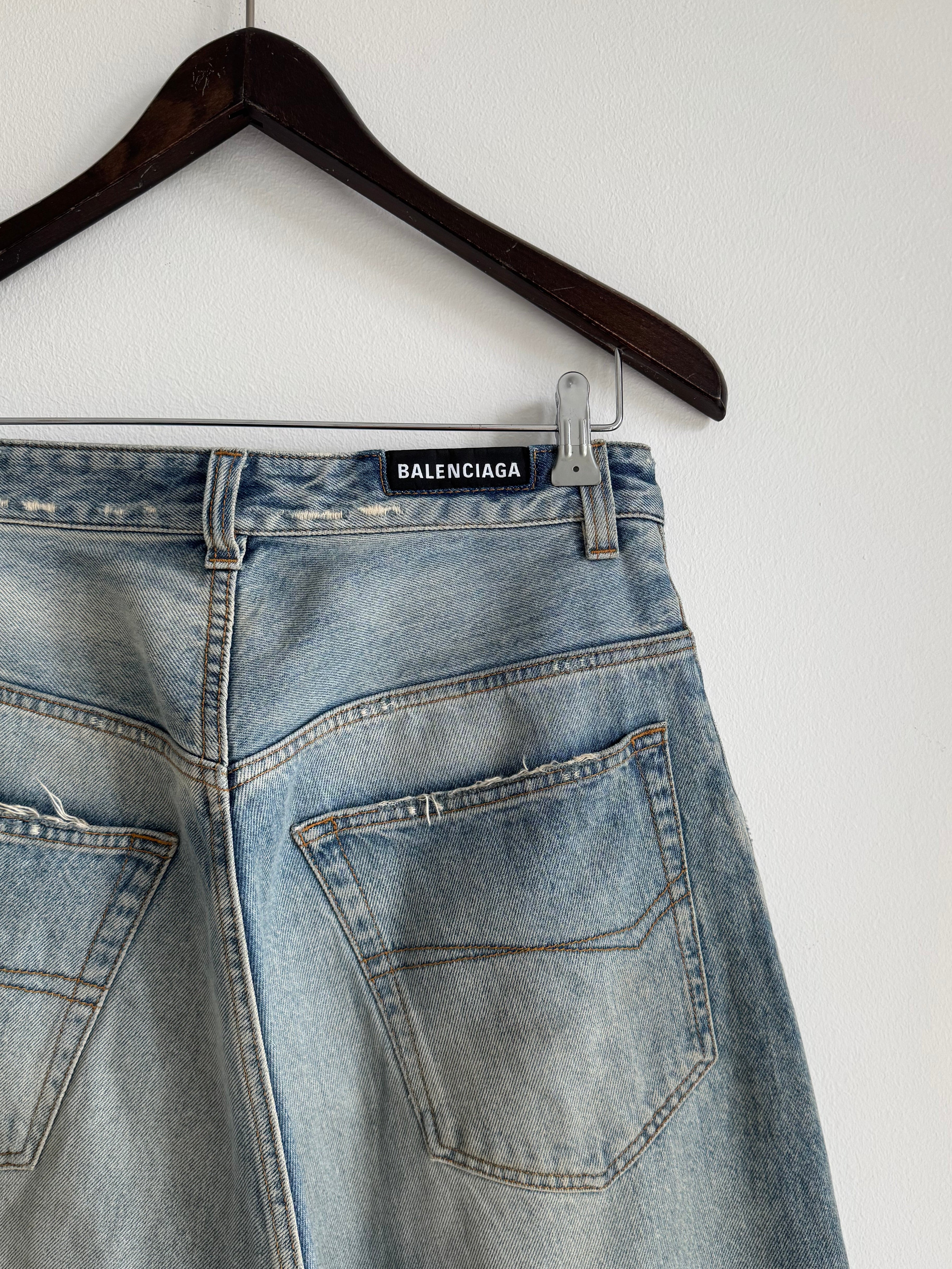 BALENCIAGA WIDE LEG BAGGY JEANS SS22