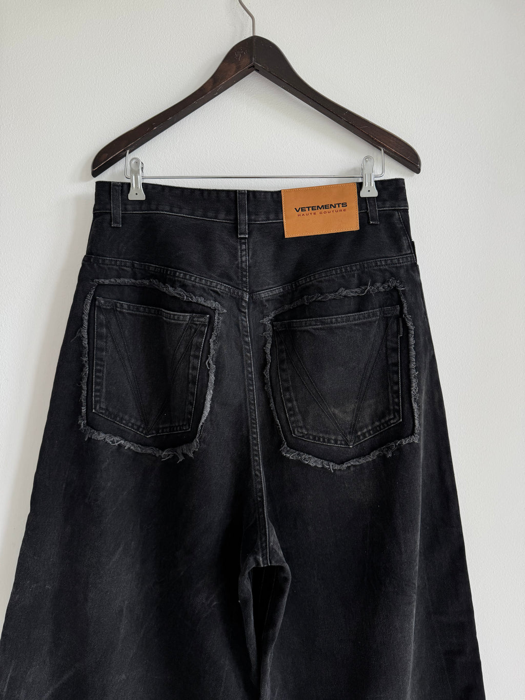 VETEMENTS BIG SHAPE DISTRESSED JEANS