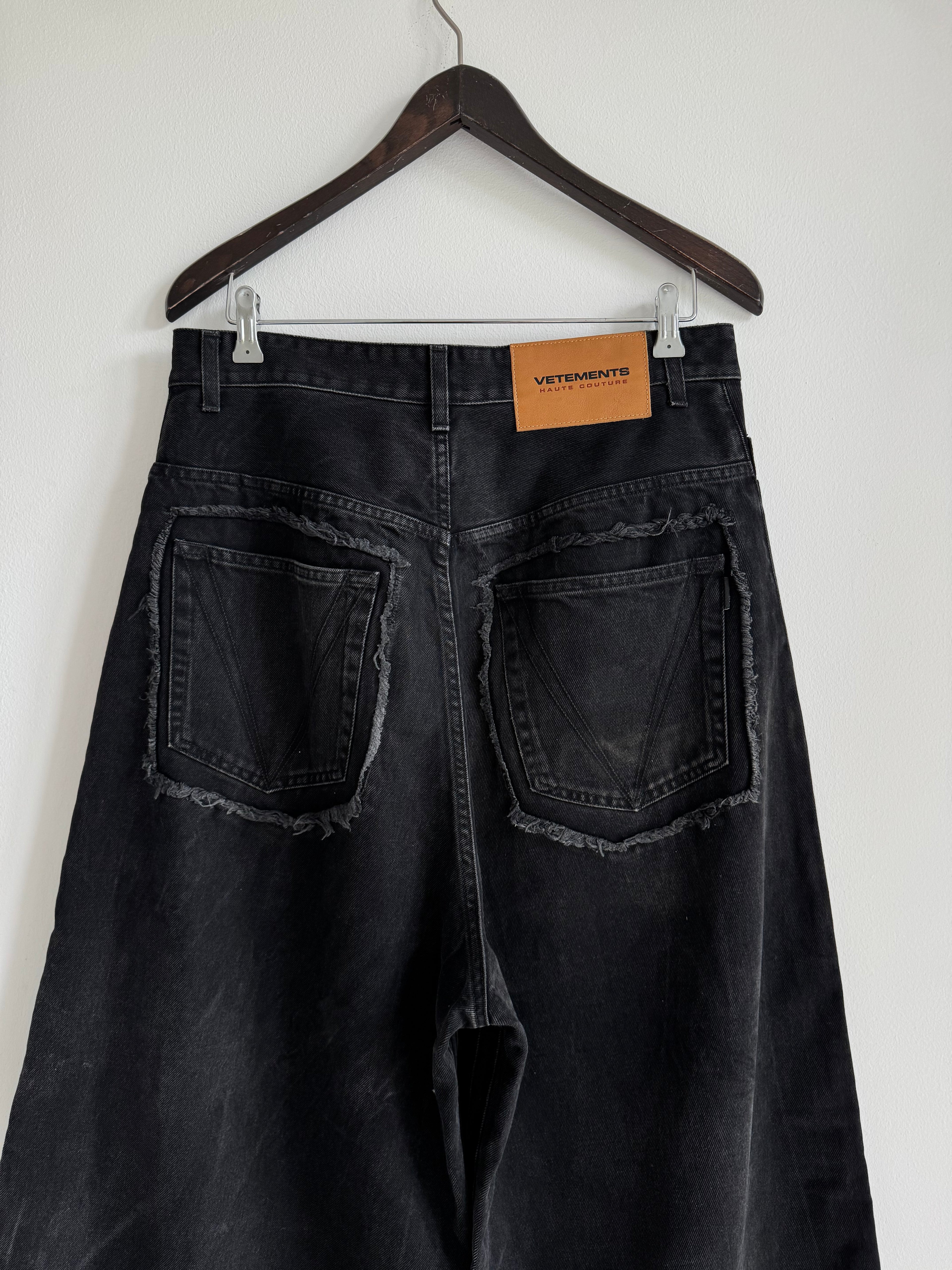 VETEMENTS BIG SHAPE DISTRESSED JEANS
