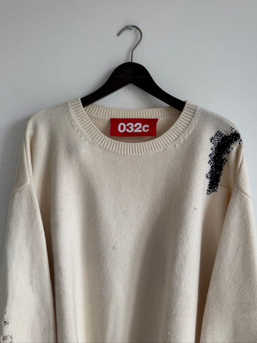 032C DISTRESSED KNIT SWEATER
