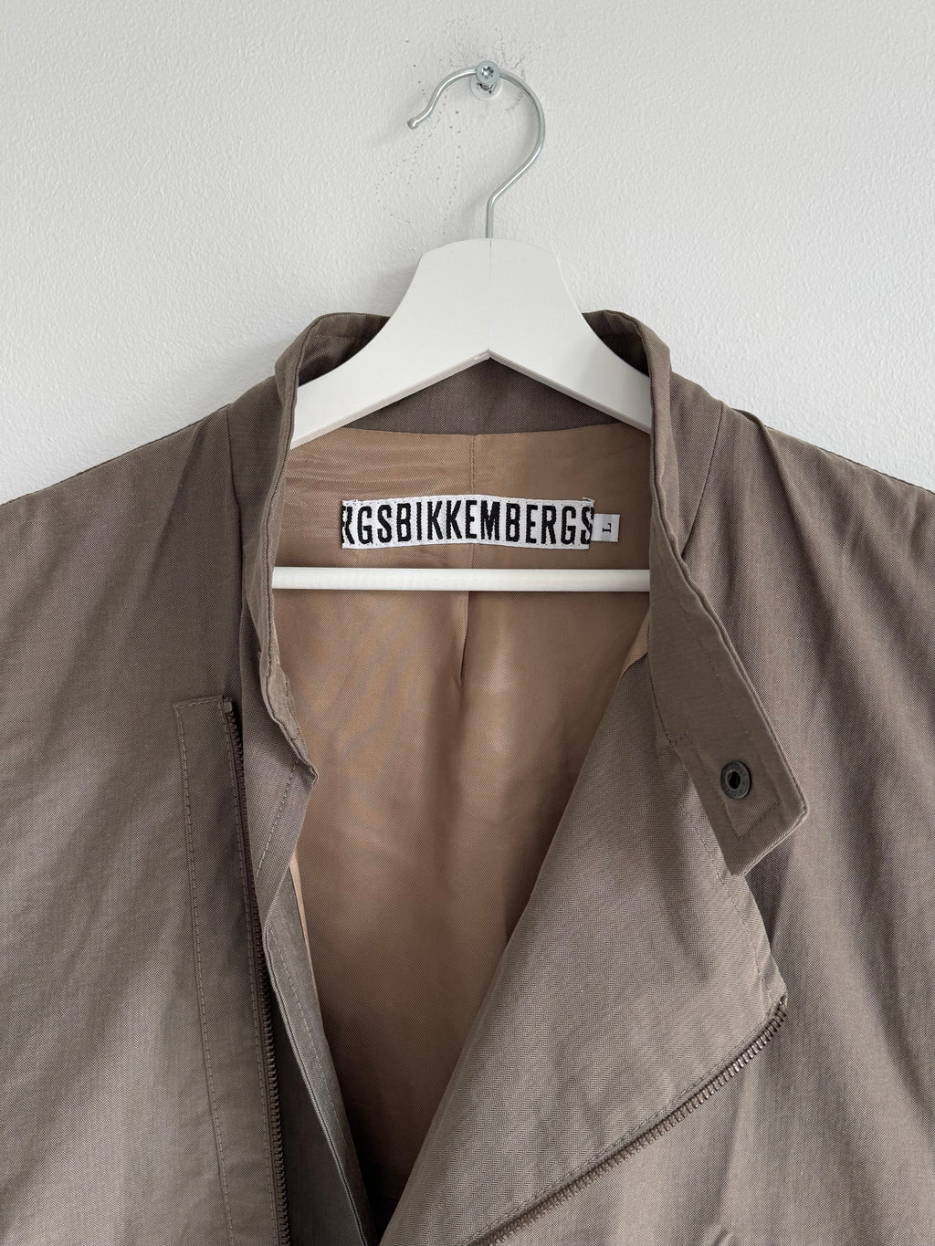 BIKKEMBERGS ASYMETRICAL VEST