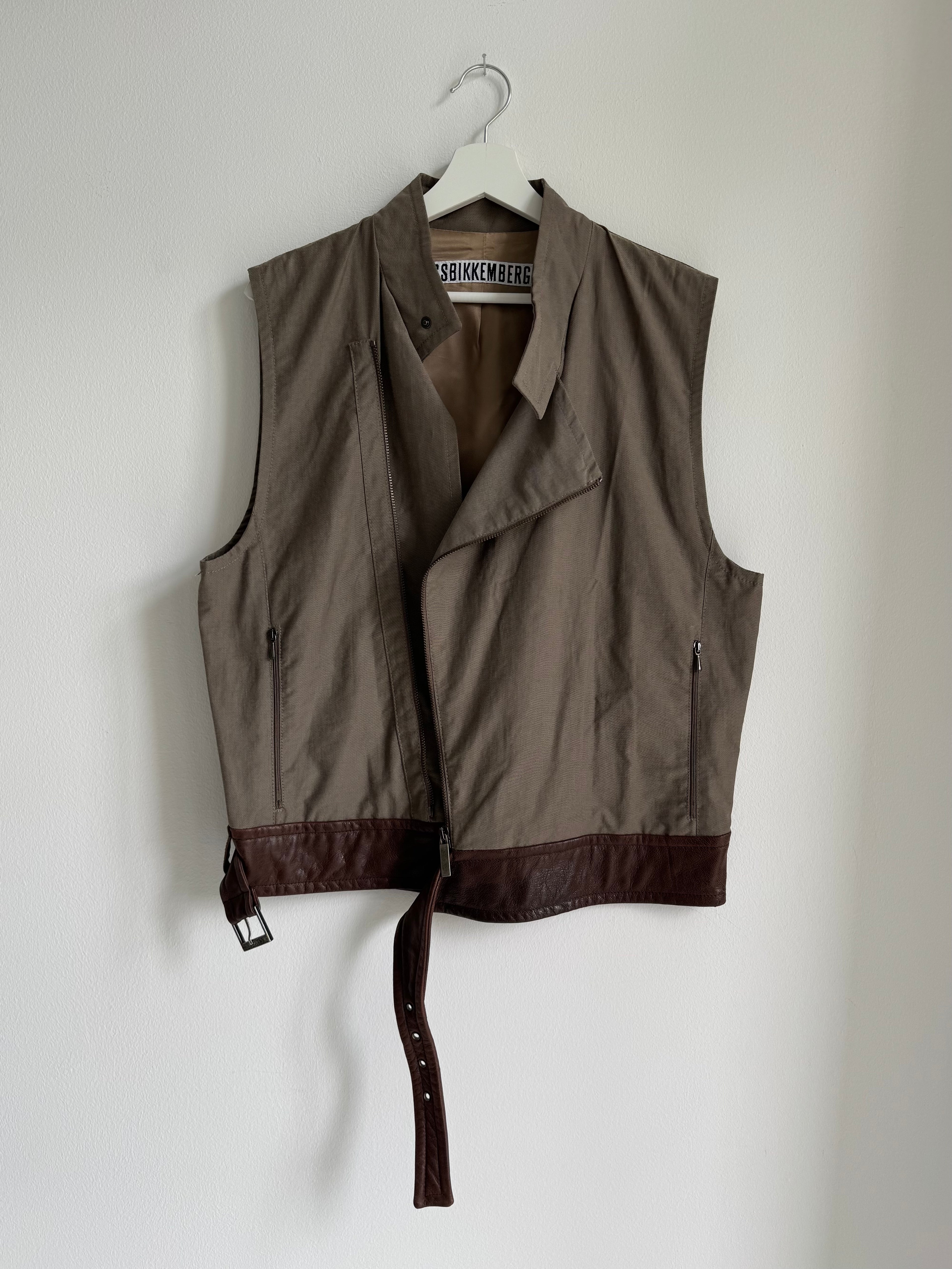 BIKKEMBERGS ASYMETRICAL VEST