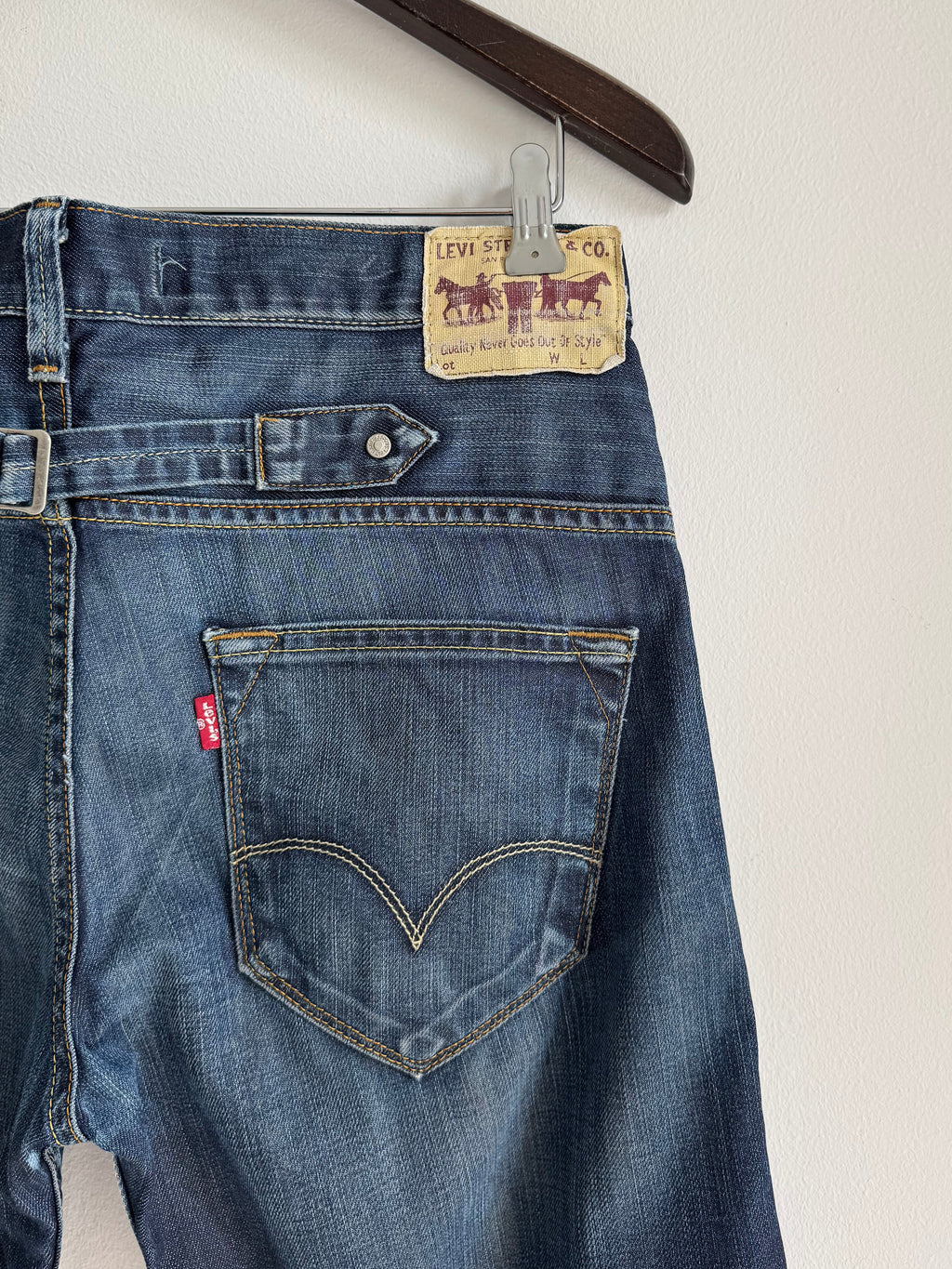 VINTAGE LEVI`S 503 LOOSE